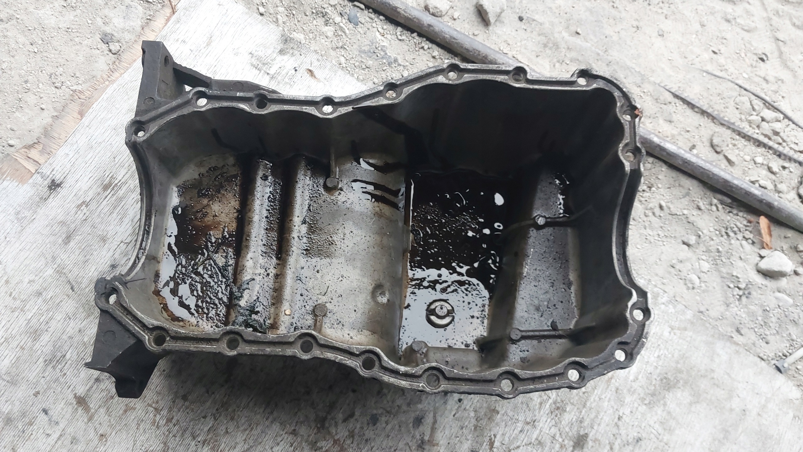 Ölwanne RENAULT DACIA 1,4 1,6 MPI 8200535848, 8200535856