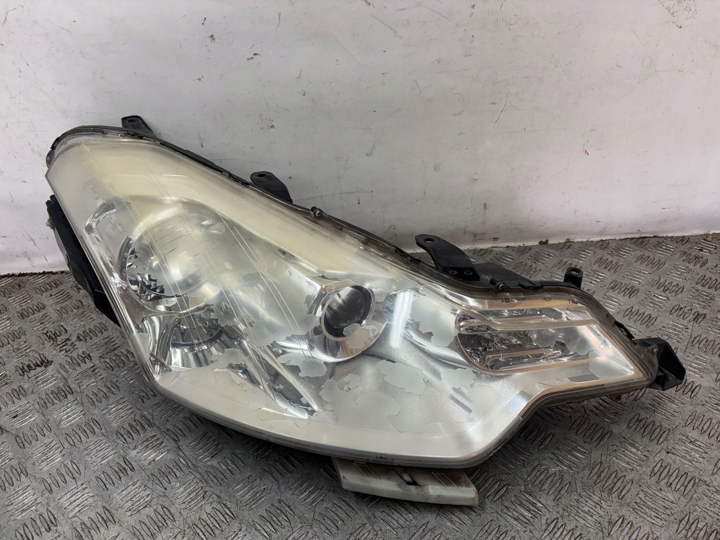 REFLEKTOR light right XENON CITROEN C-CROSSER