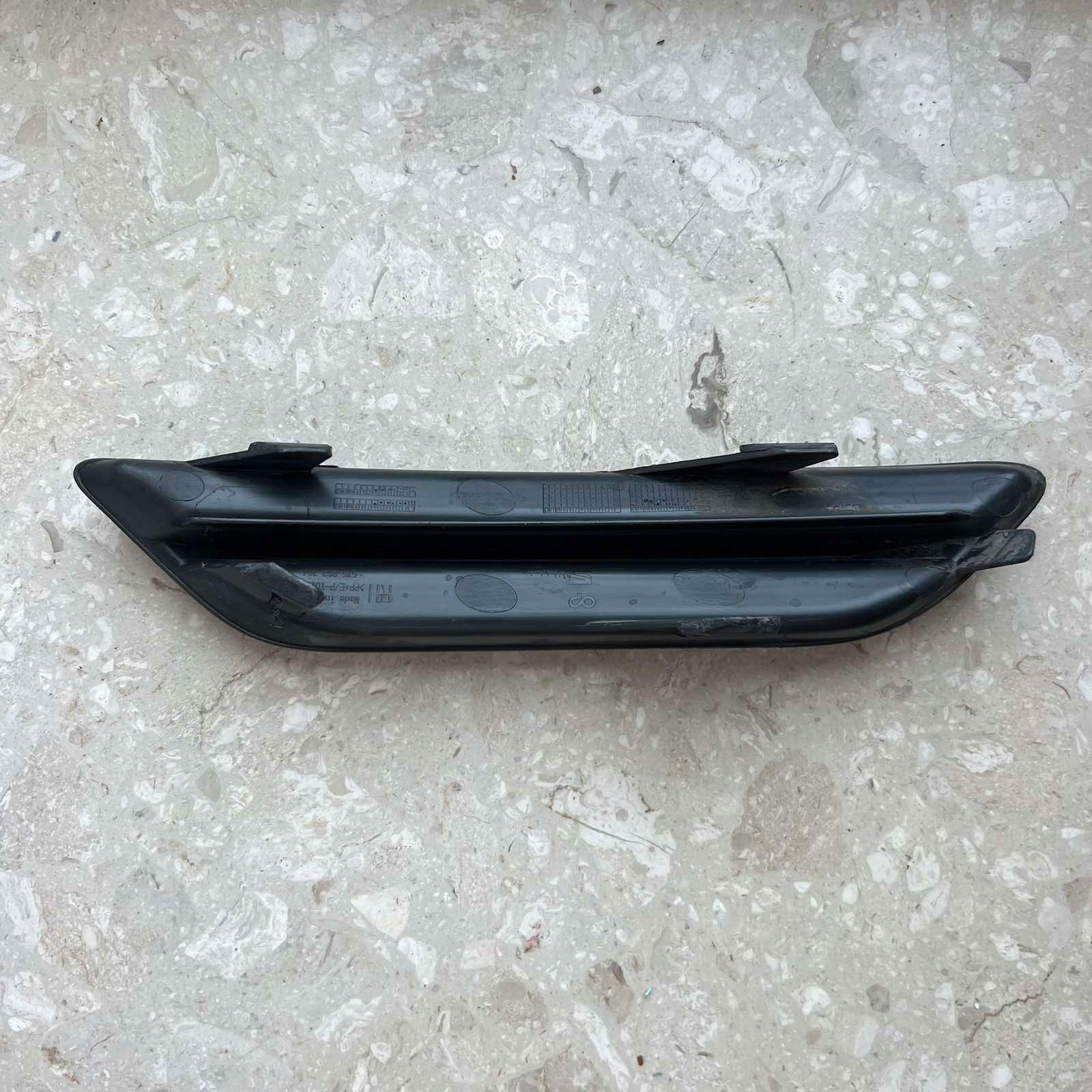 SEAT ATECA LIFT 2022 - grid of a bumper front right 575853794