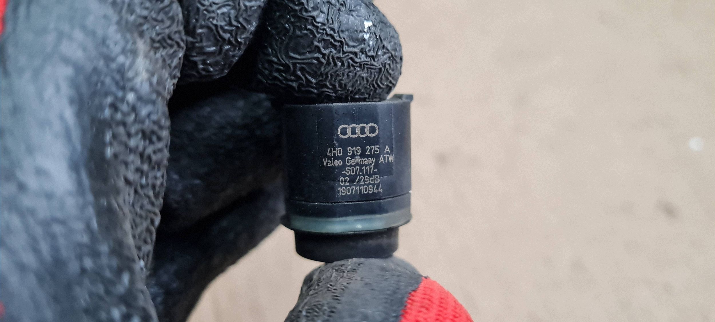 A6 C7 4G Sensor PDC Connector Contact A7 4G A5 8T A4 B8 Q5 8R 4H0919275A