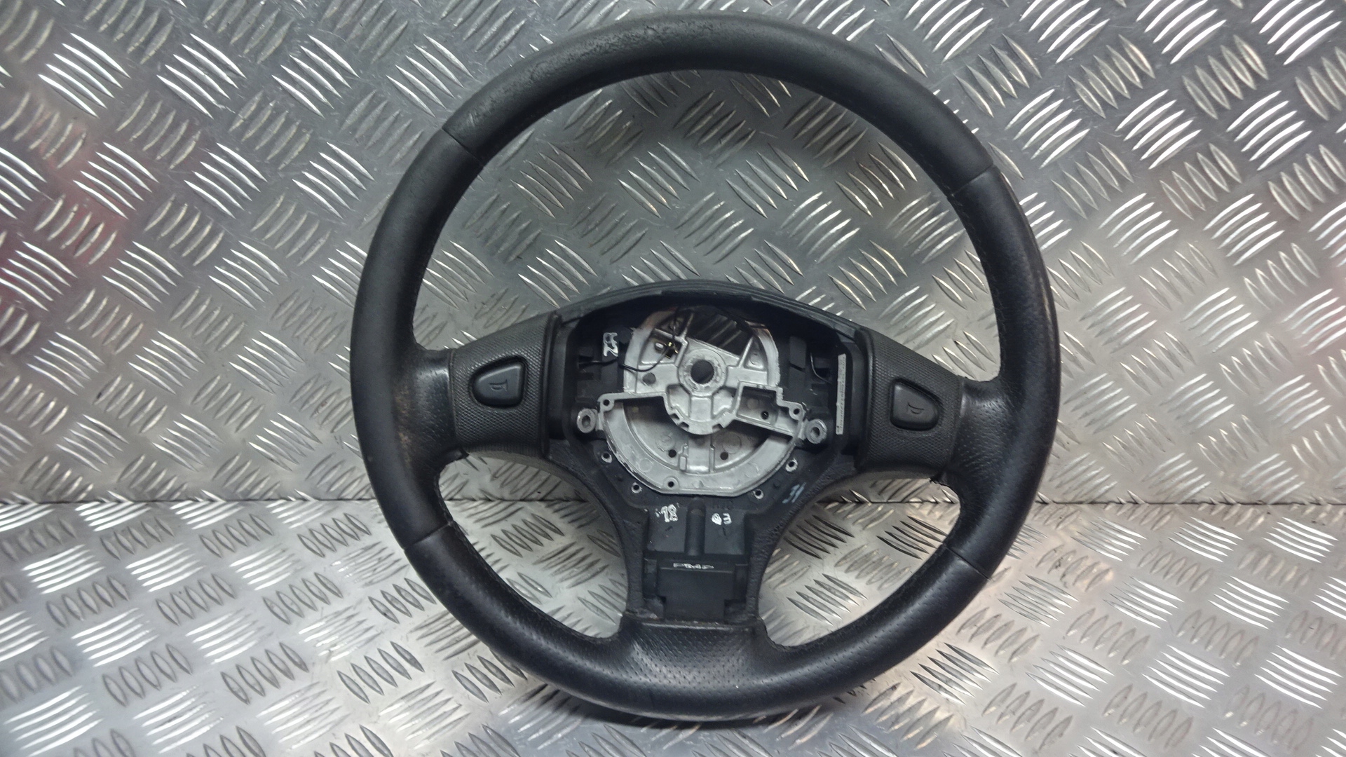 KIEROWNICA MG ZR SKÓRA SKÓRZANA