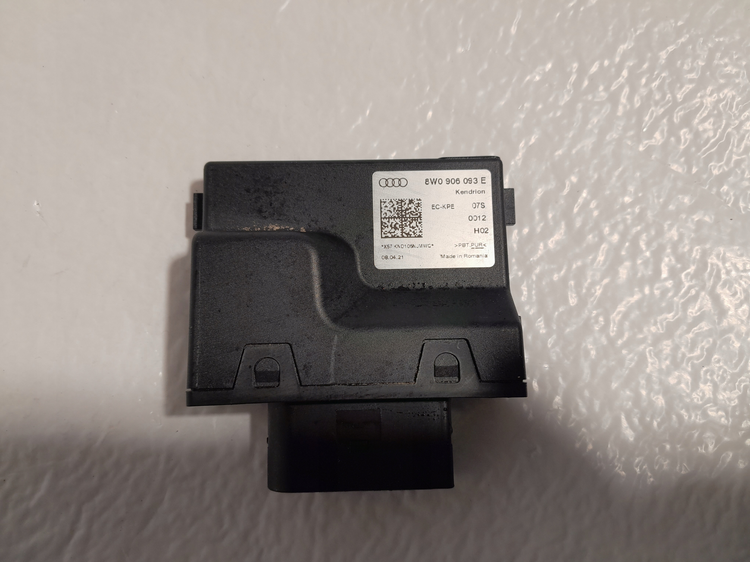 AUDI A4 B9 LIFT Module Unité de contrôle POMPY Carburant 8W0906093E