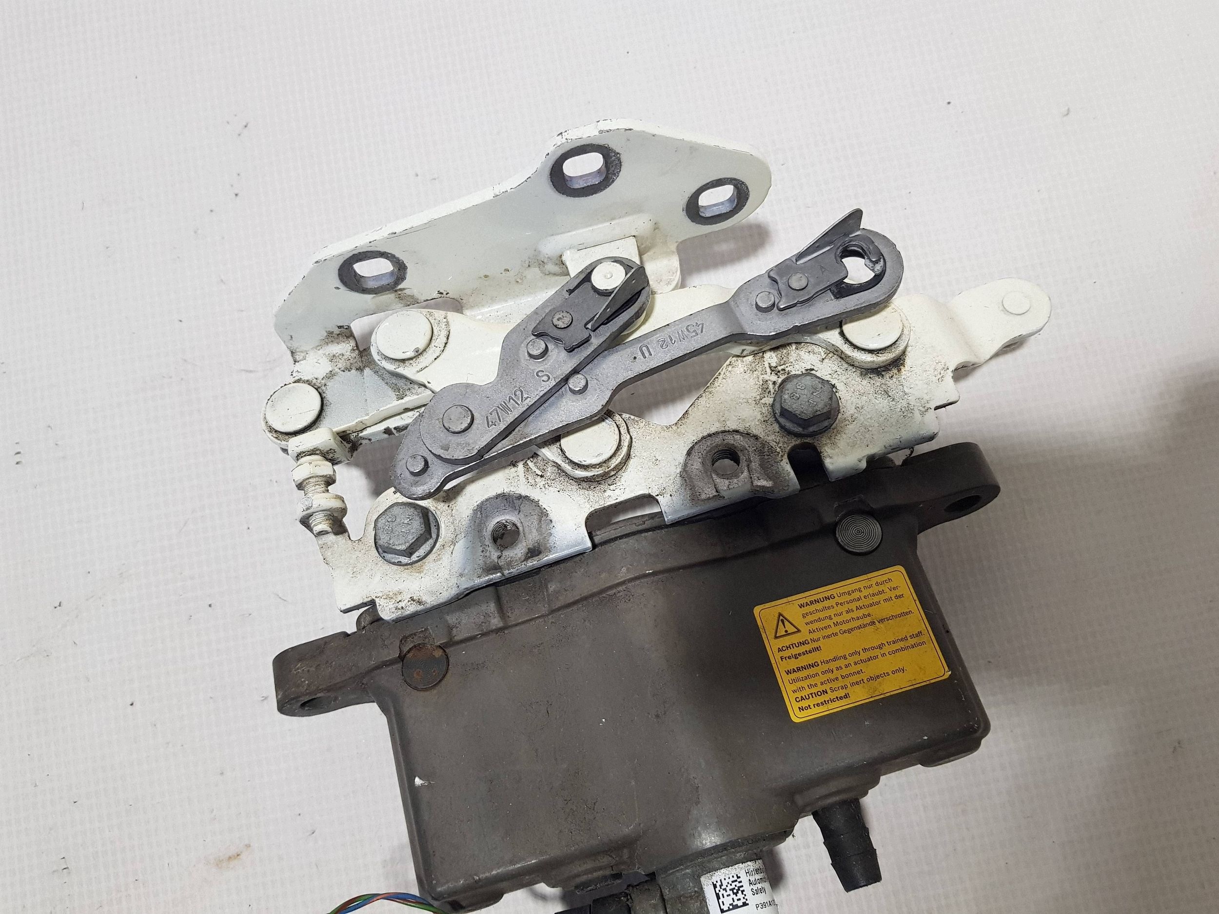 hinge NABOJ bonnets left MERCEDES W212 LIFT 2129067701