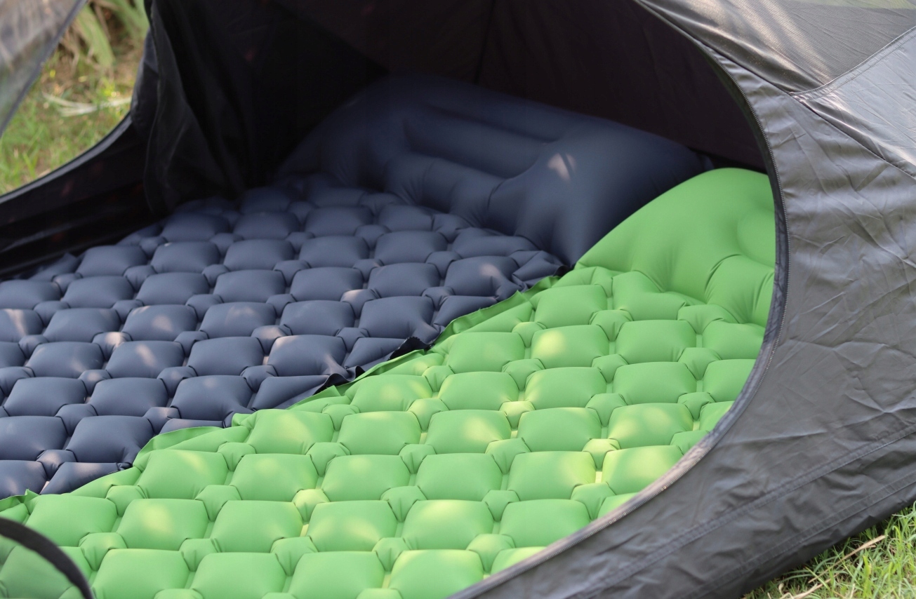 MATERAC TURYSTYCZNY KARIMATA MATA DMUCHANA BIWAK CAMPING 190 cm + POKROWIEC Stan opakowania oryginalne