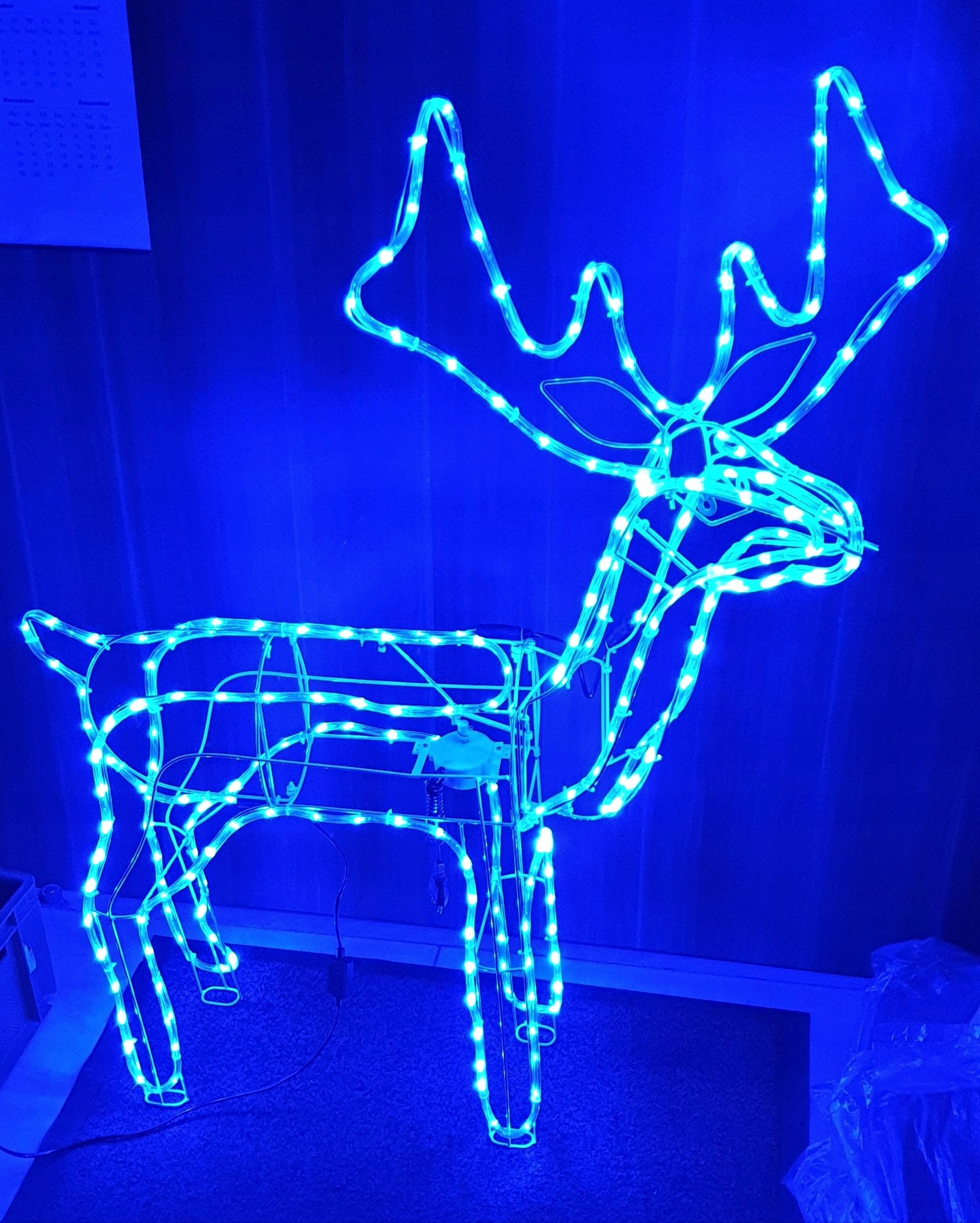 RENIFER LED ŚWIECĄCY RUSZAJĄCY GŁOWĄ DUŻY NIEBIESK