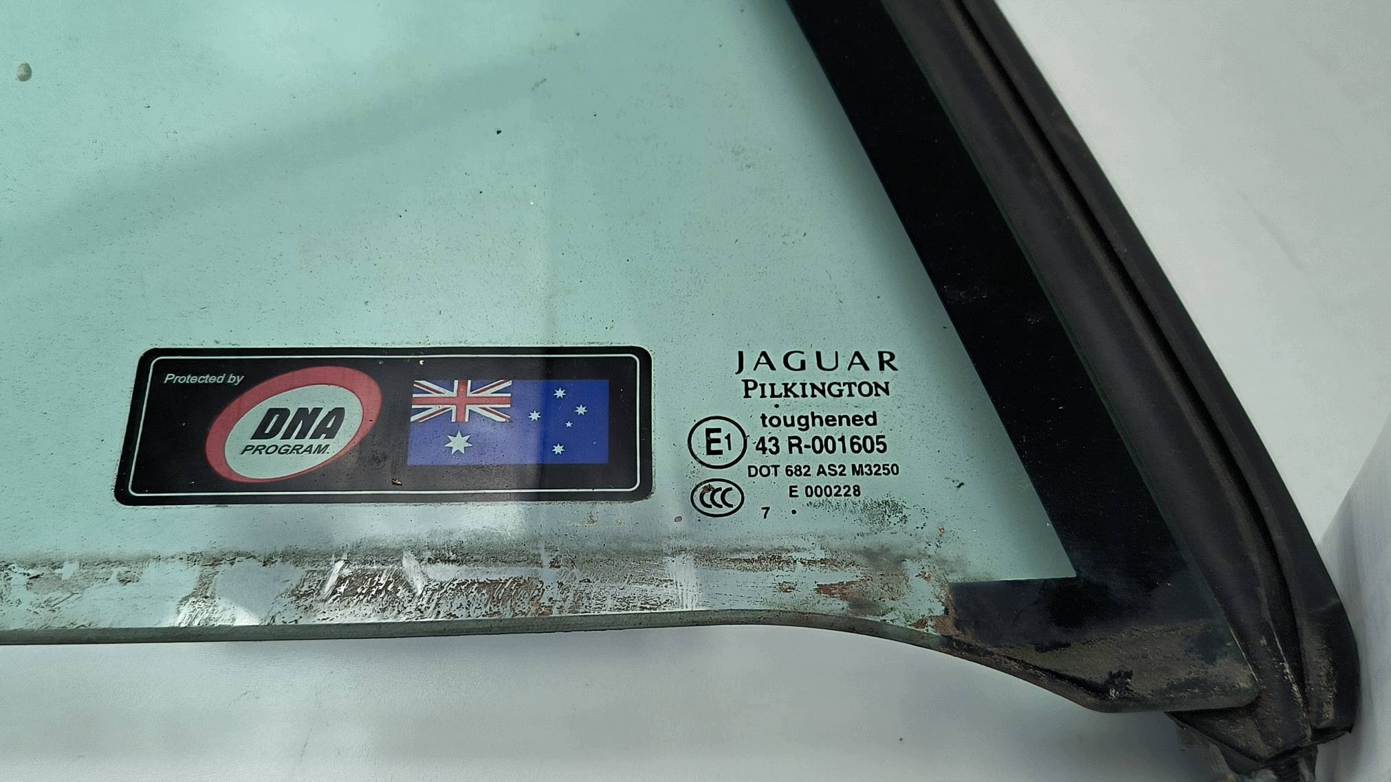 FENSTER rechts heck JAGUAR XKR