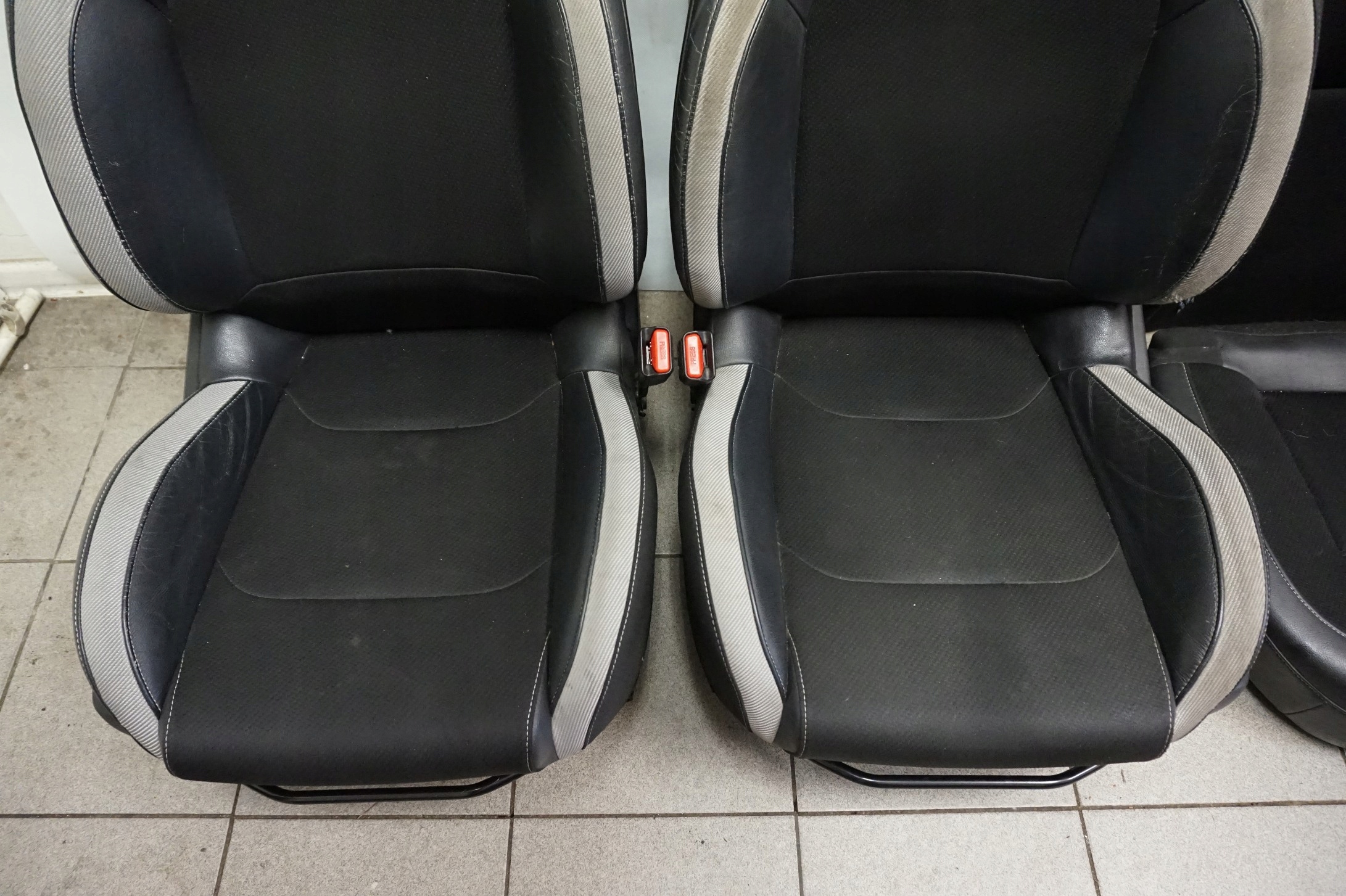 KOMPLET FOTELI KANAPA CITROEN DS4 EUROPA Wersja Europejska