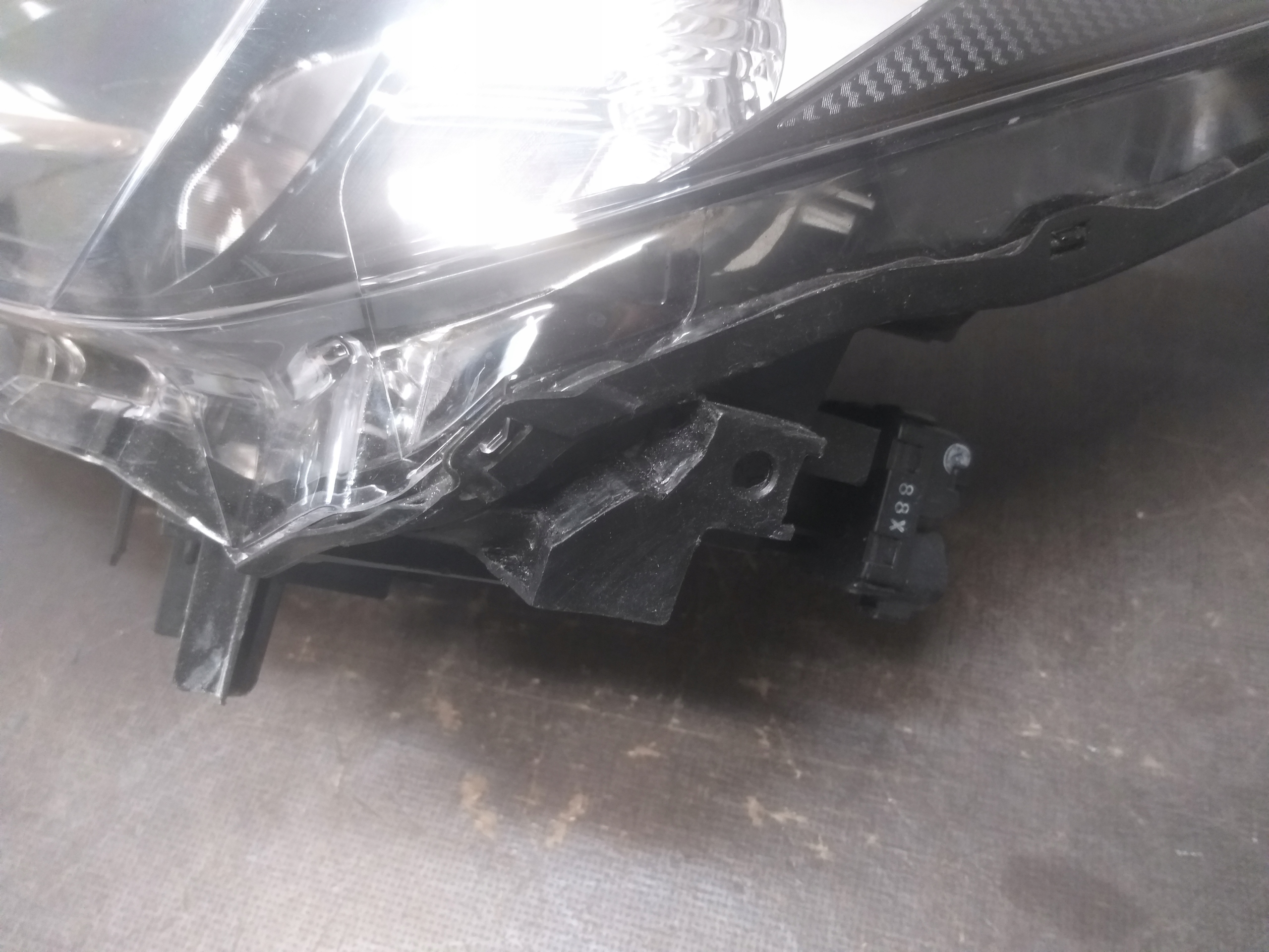 light front left MAZDA II 2 DJ 14- DB5J-51040