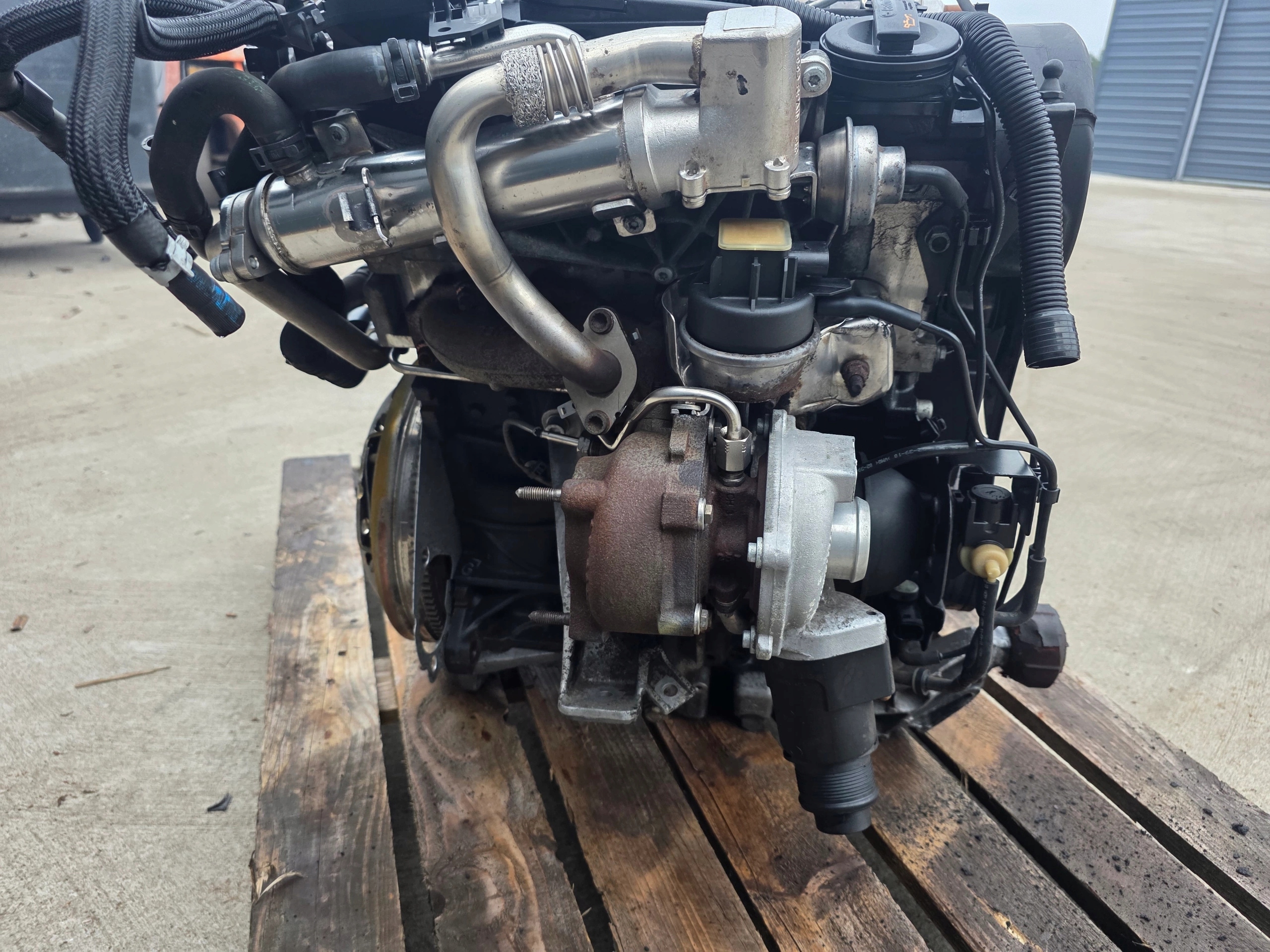 engine complete AUDI A4 B8 A5 A6 SEAT EXEO 2.0 TDI CAG CAGB 150007 KM !!!