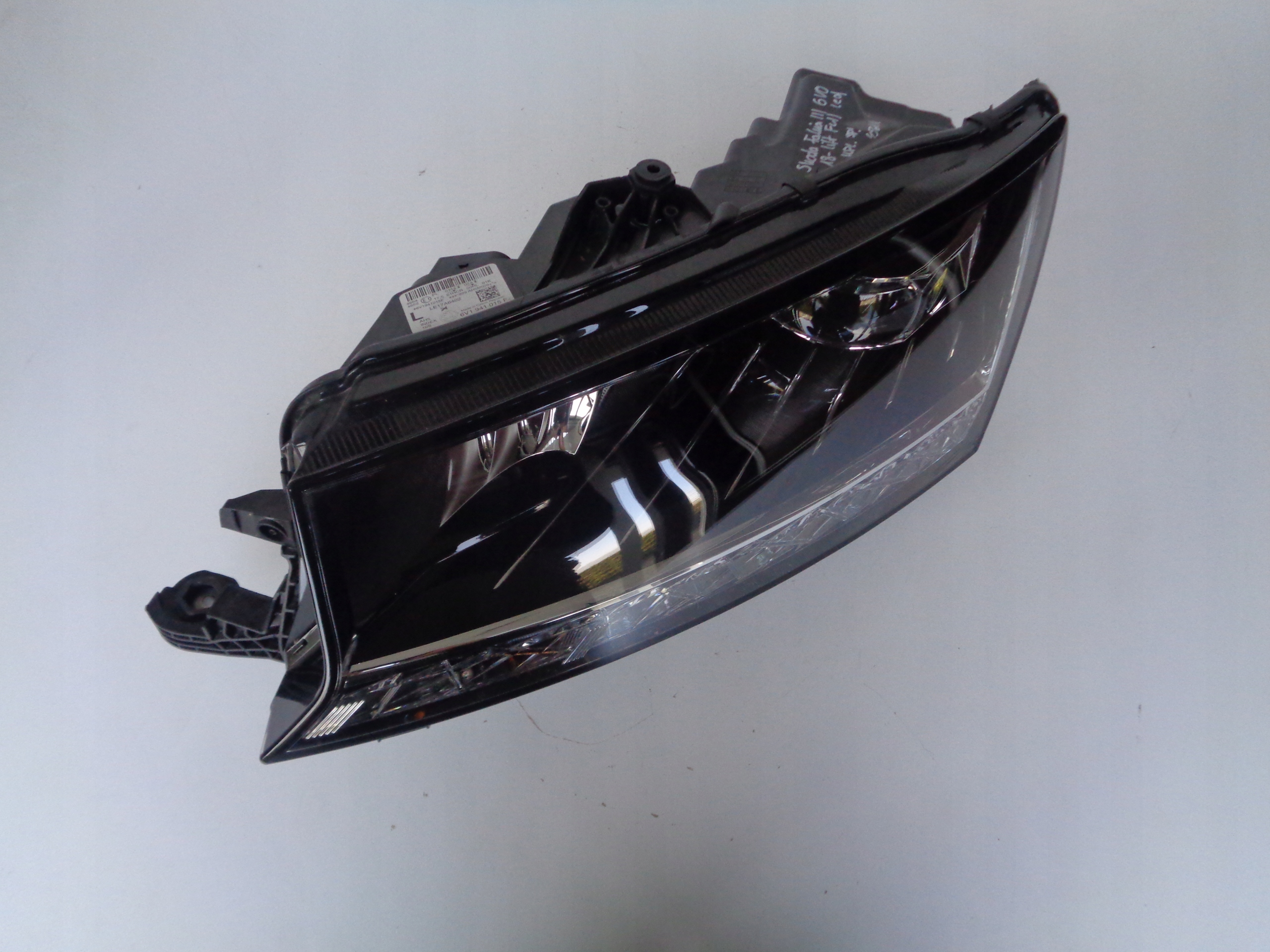 light left REFLEKTOR SKODA FABIA III 3 6V 6V0 18- LIFT FULL LED