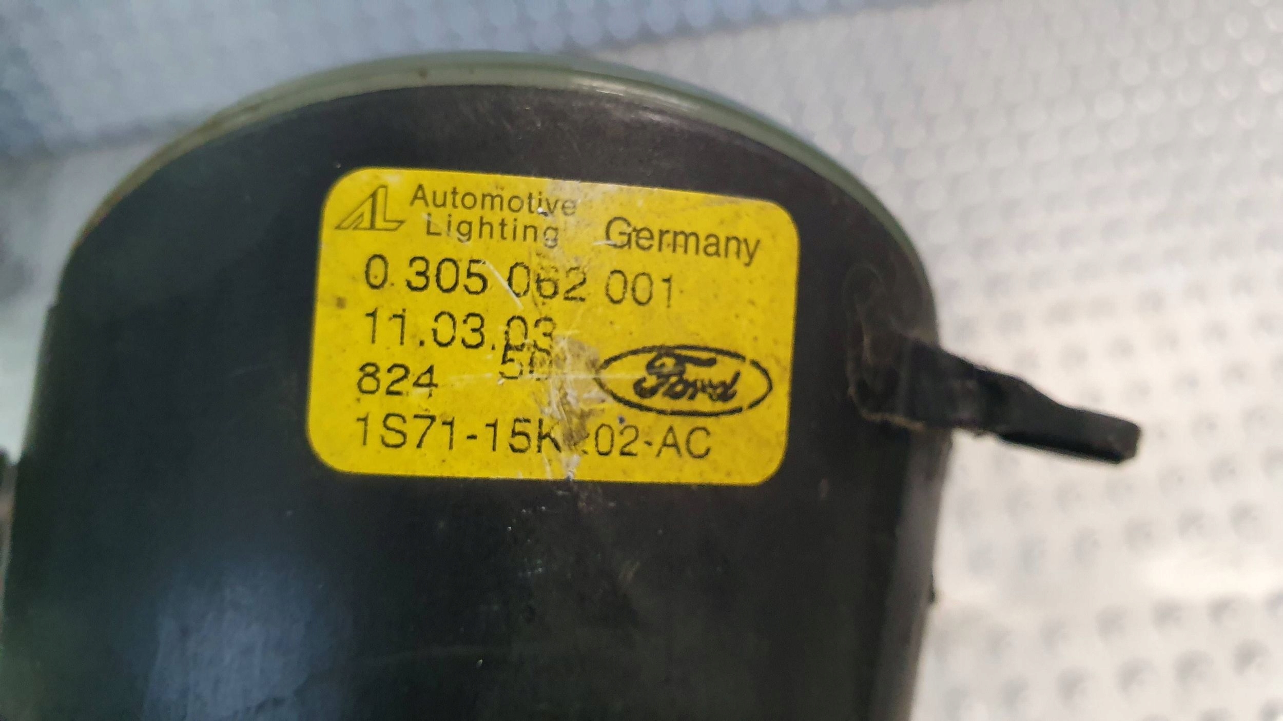 Nebelscheinwerfer links FORD MONDEO MK3 00- 1S71-15K202-AC