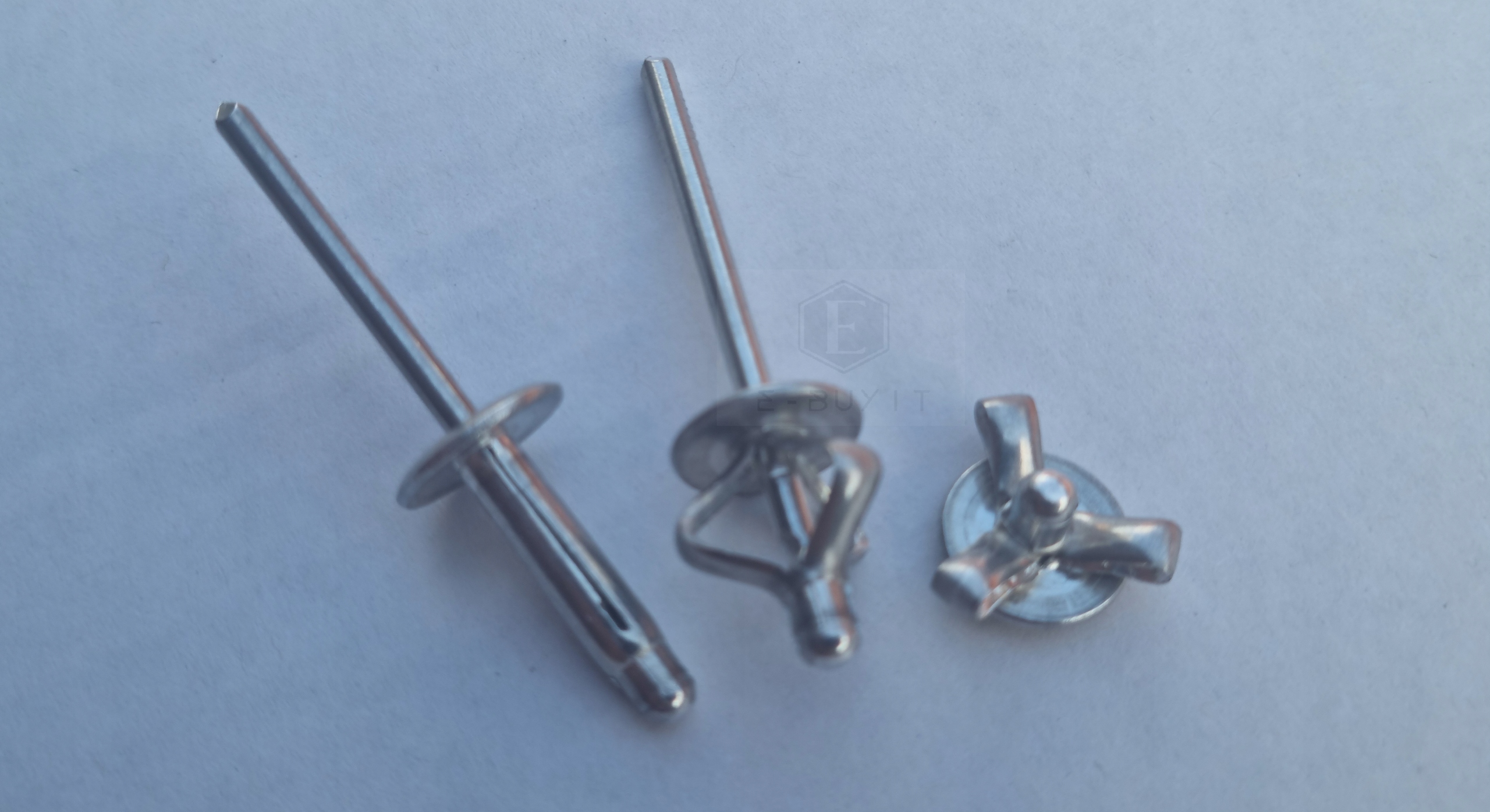 

Nit montażowy aluminiowy różne rodzaje do plastiku