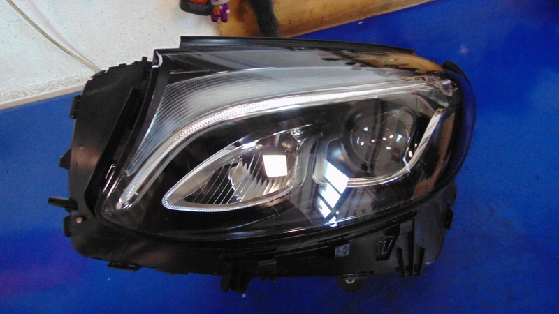 light left front FULL LED REFLEKTOR EUROPA MERCEDES GLC C253