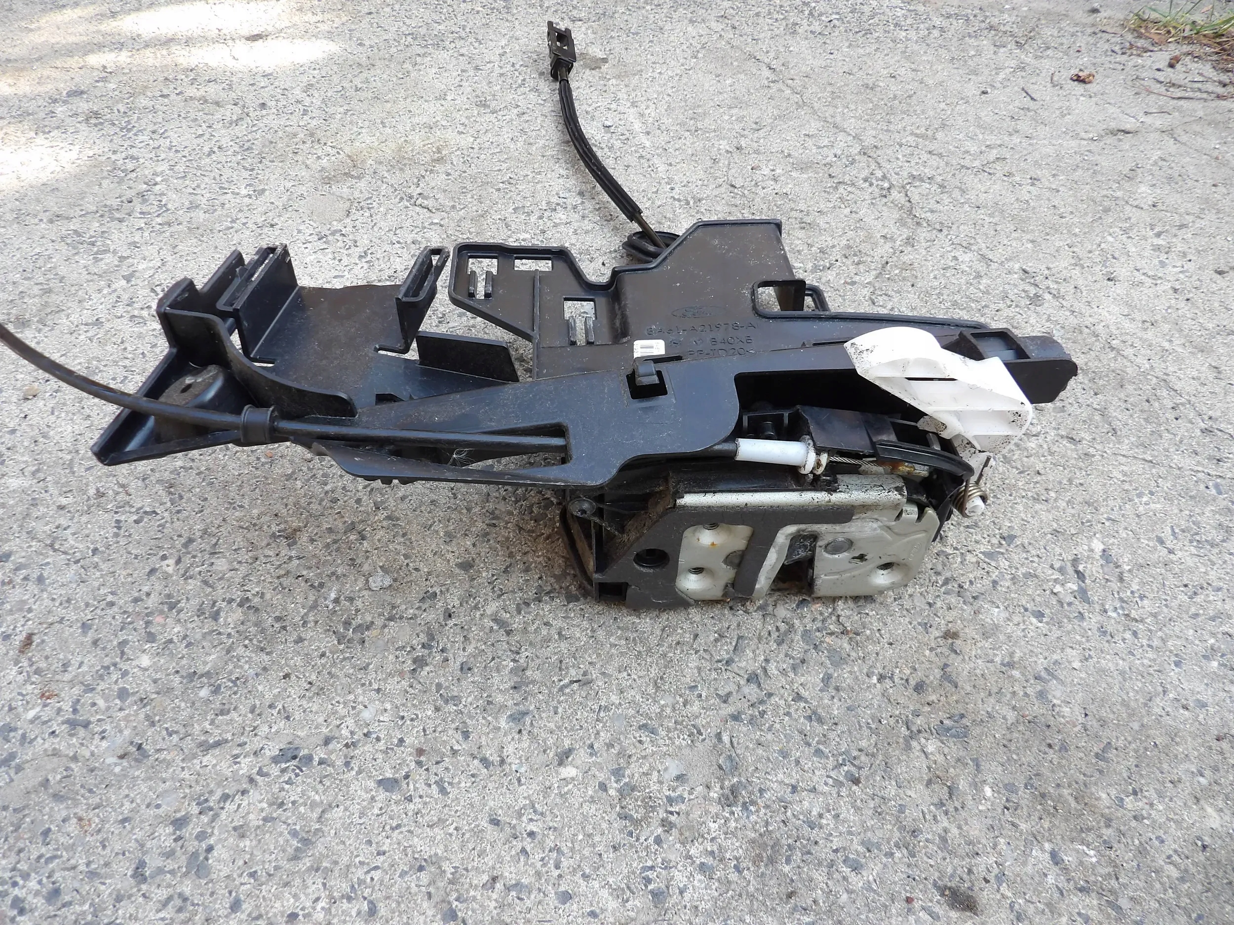 FORD FIESTA MK7 2013 LIFT lock door right front EU