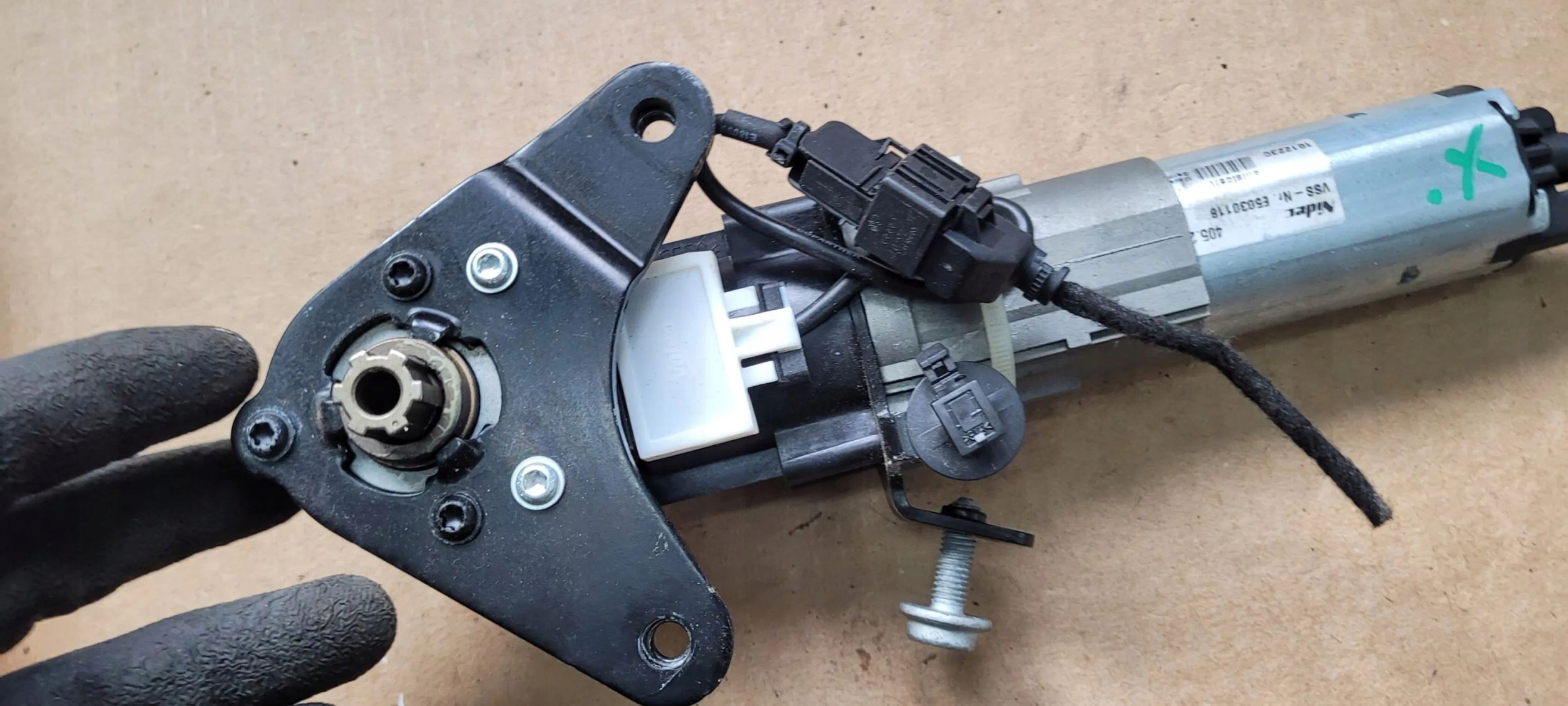 A7 4G damper bonnet electrical left rear part 4G8827851B