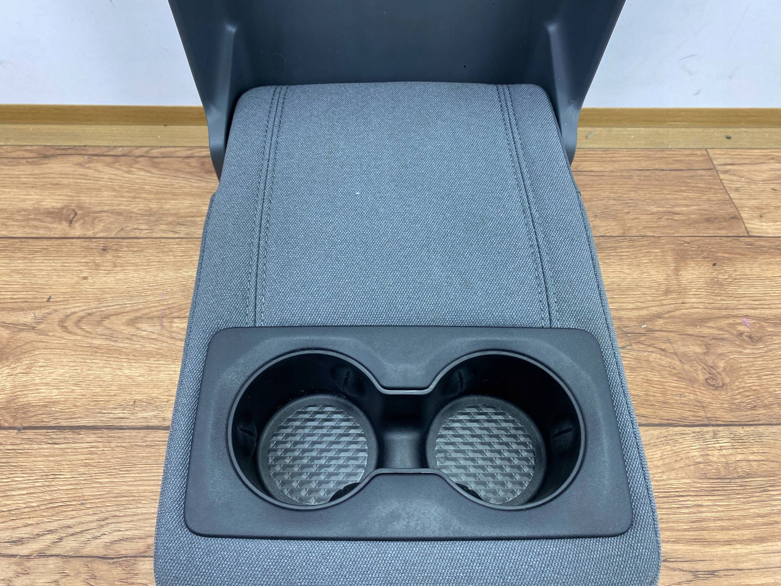 armrest rear kanapy Dodge Ram 1500 2019+