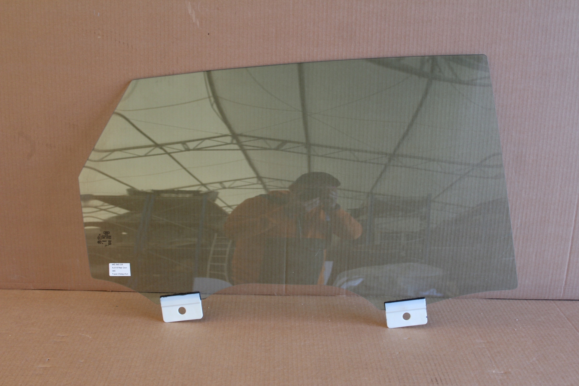 4KE845026 - Стекло двери задняя правая двойная Audi e-tron 55 4KE