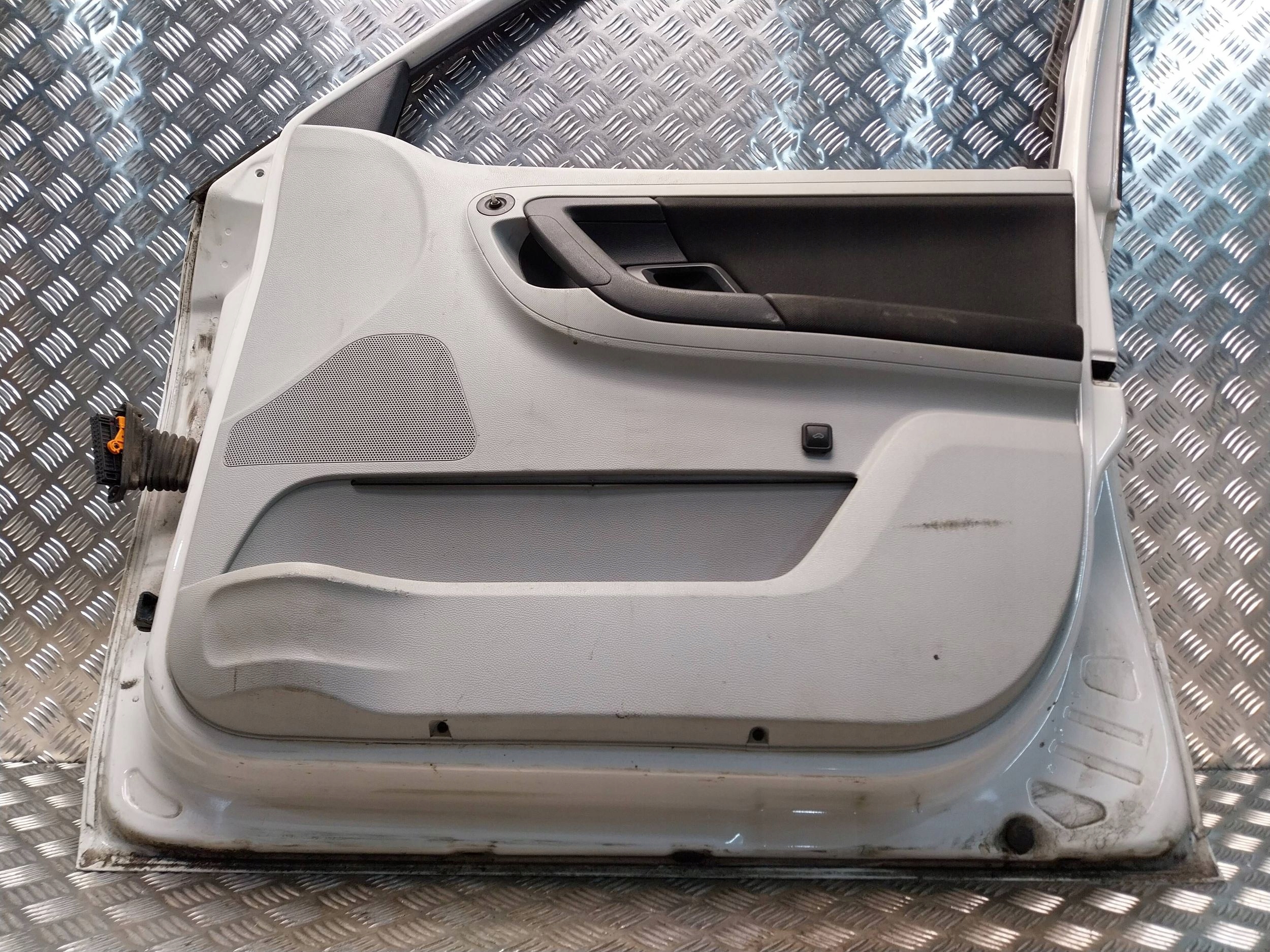 door front right SKODA FABIA II LIFT 07