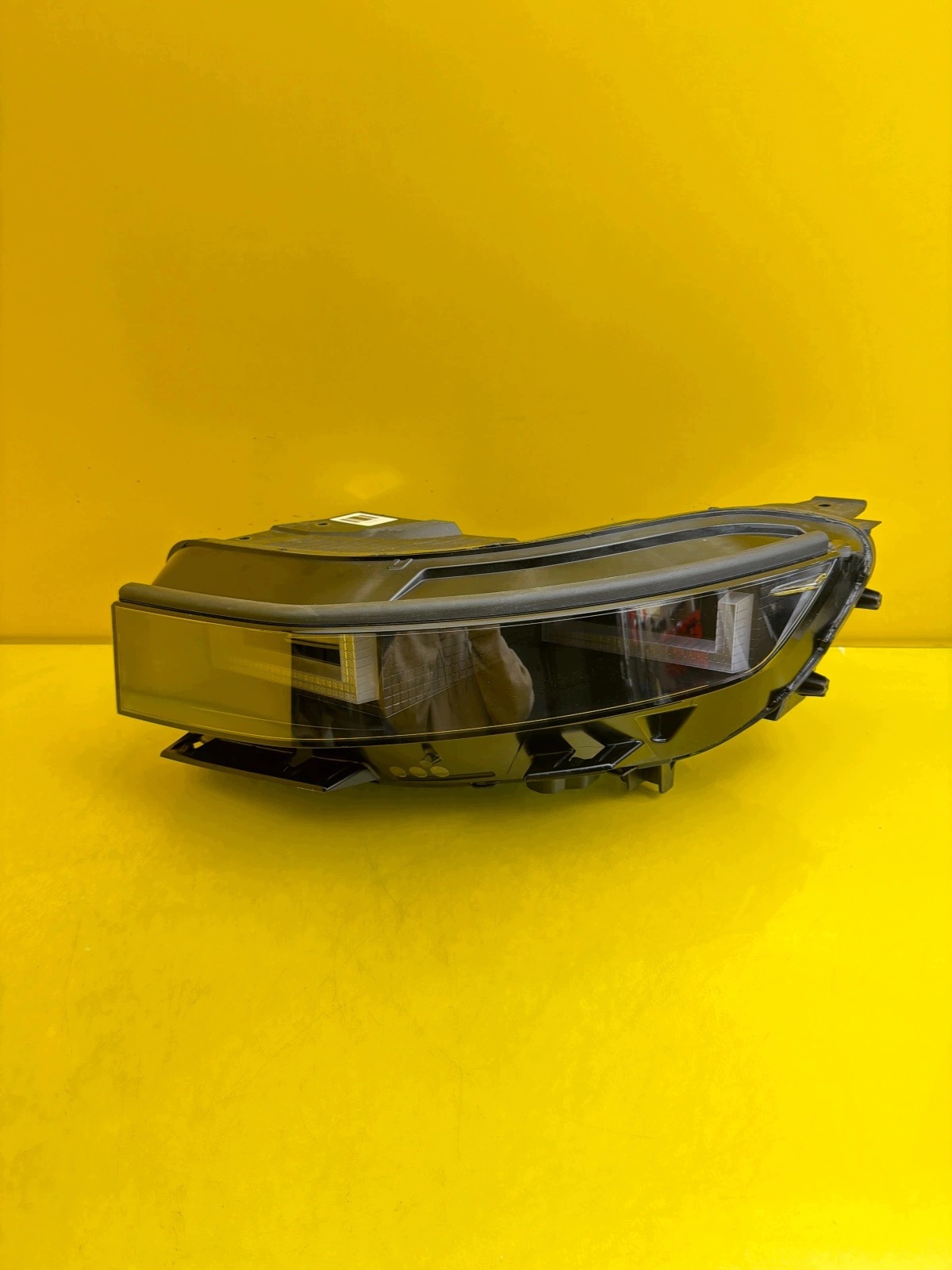 light left front Hyundai Ioniq 5 V Full Led N13L Biala connecting spoiler