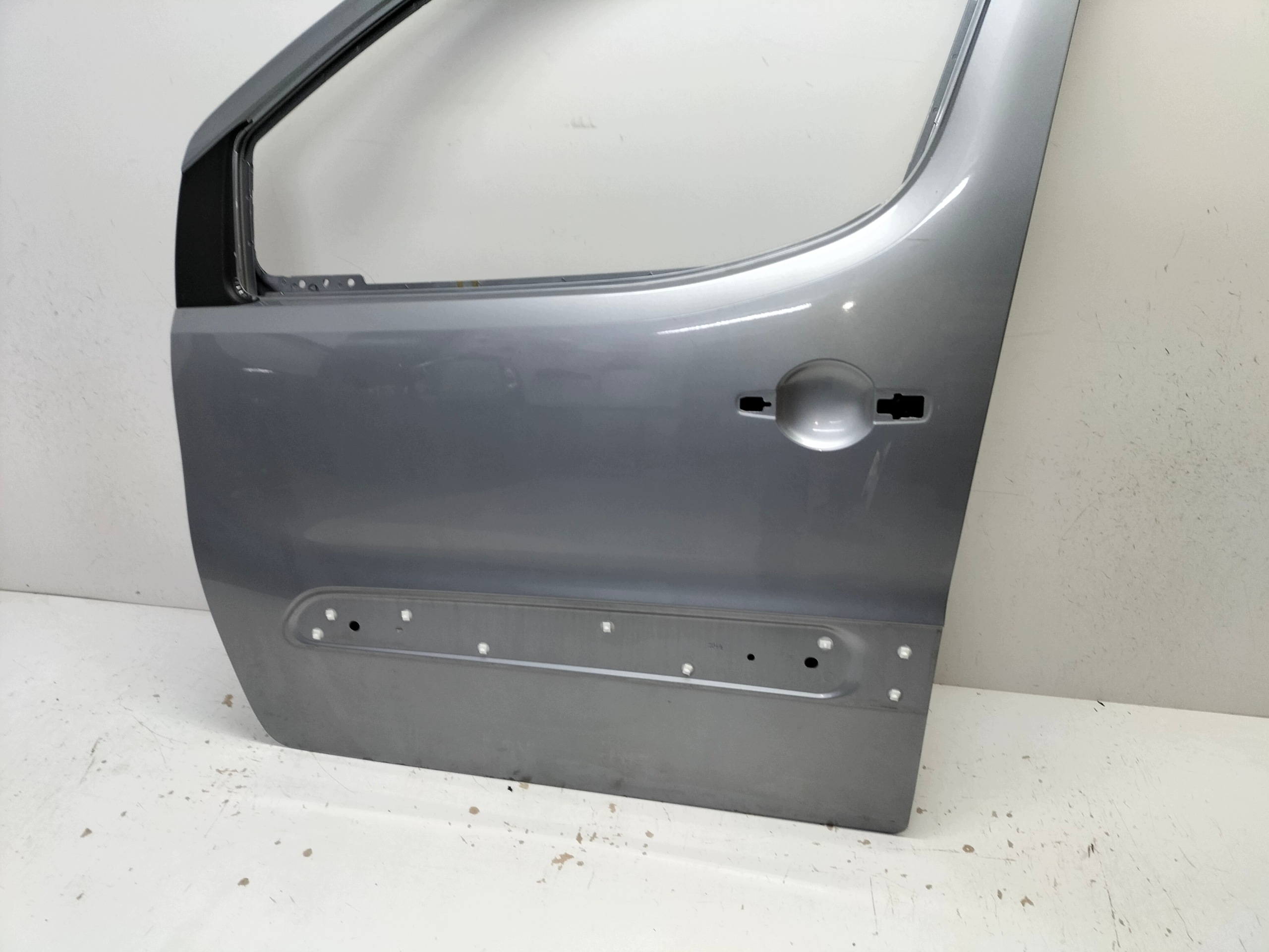 door front front left CITROEN BERLINGO PARTNER 3 III 08-18 korozja