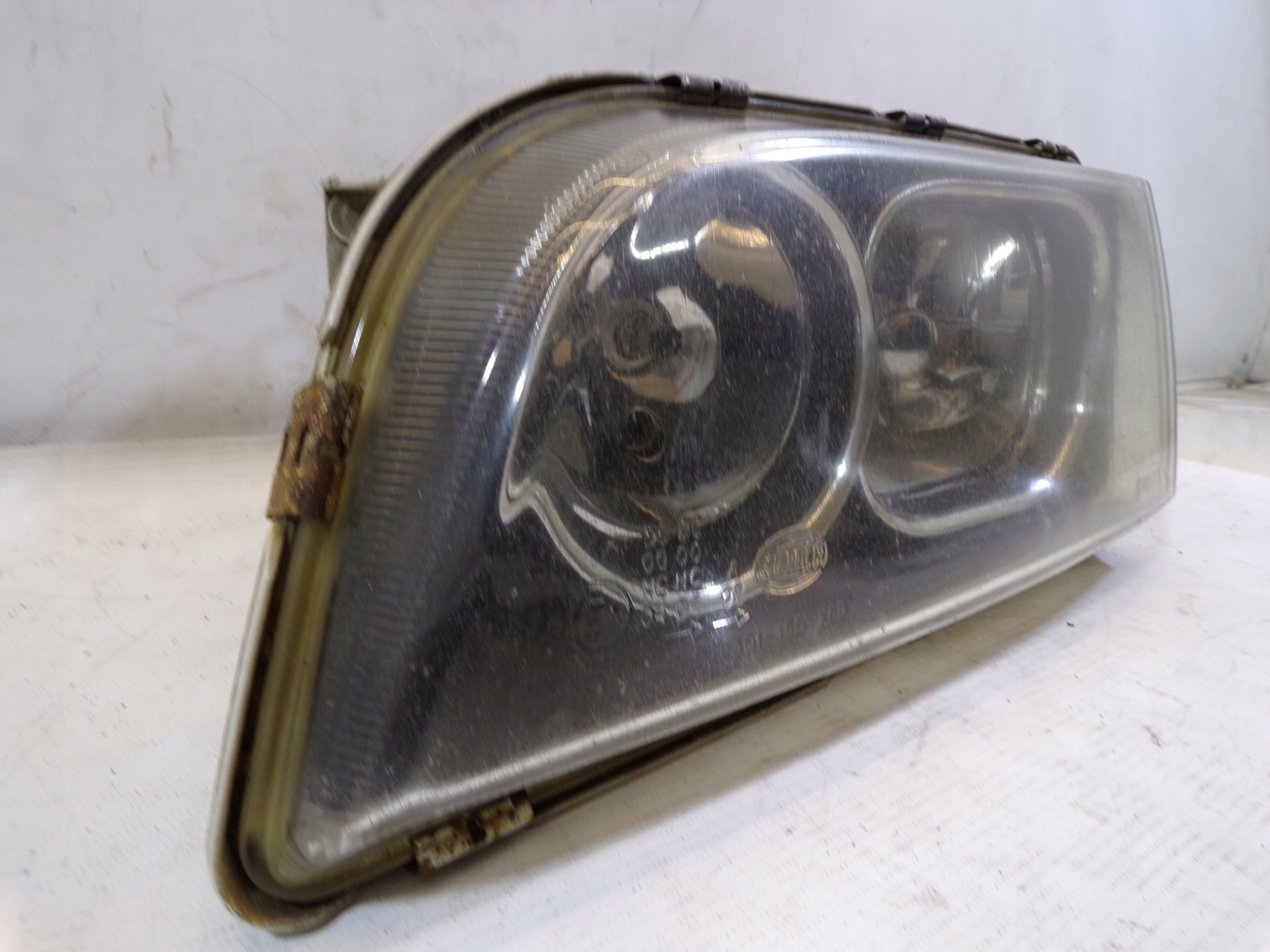 light front front left VOLVO V40 LIFT XENON (2)
