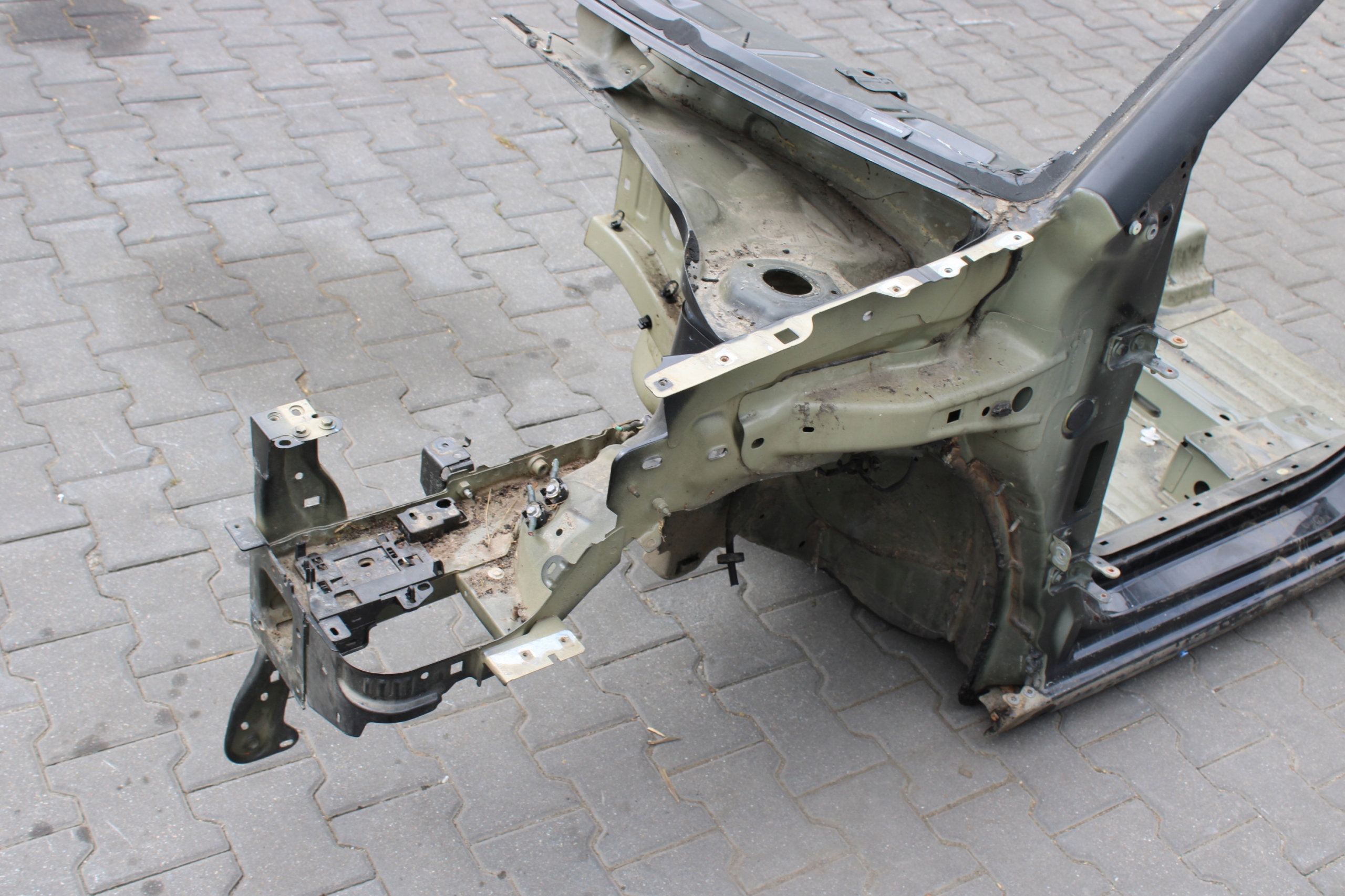 quarter left front pillar quarter threshold left front CITROEN C3 III 3