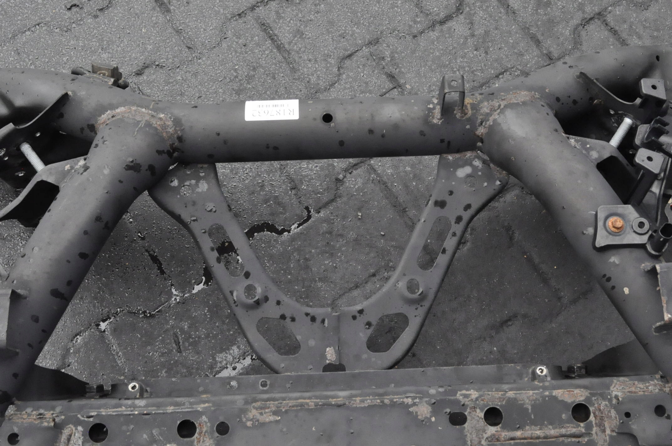 VOLVO S60 III V60 SANKI ZAWIESZENIA TYŁ 32246521 Producent części Volvo