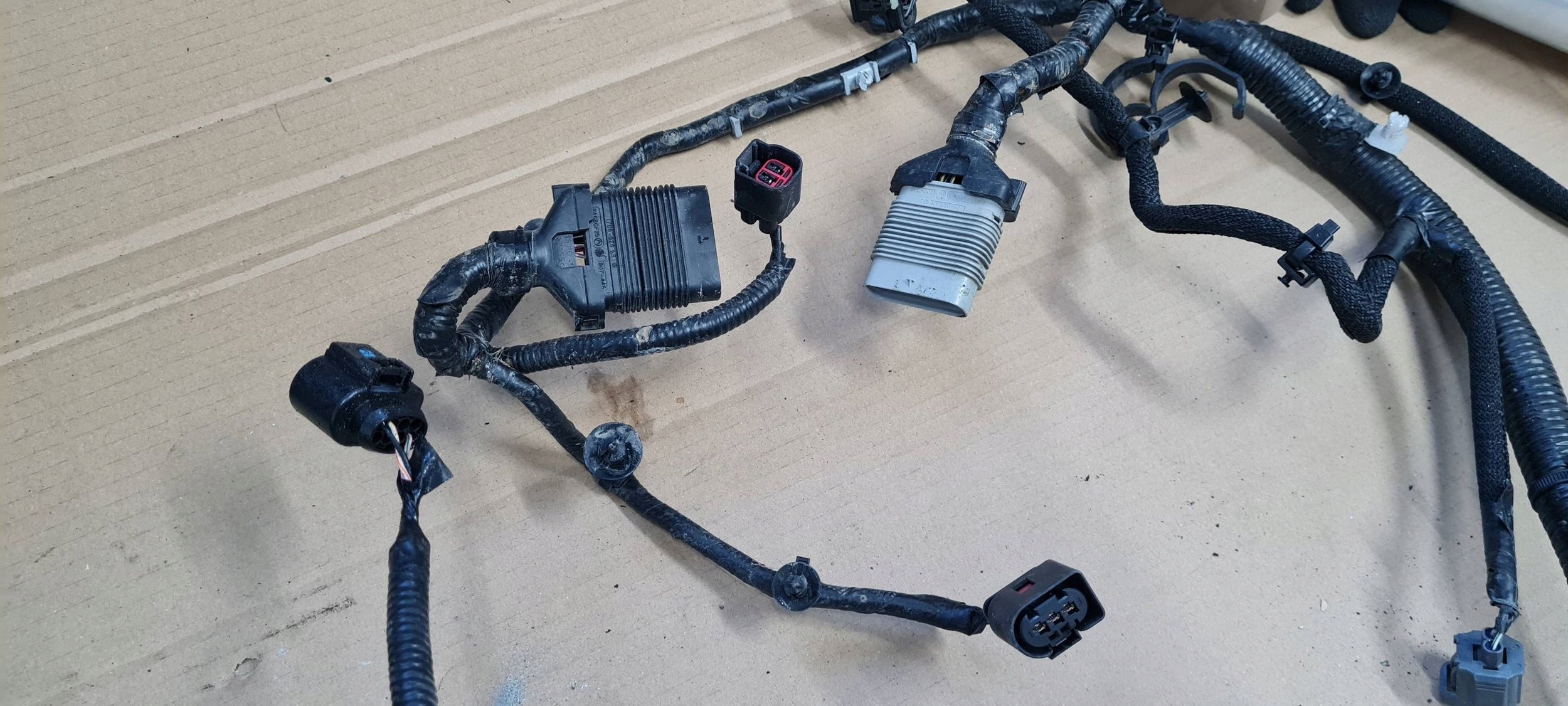 Chrysler Pacifica 2022 bundle wiring chassis 3.6 HYBRID 68519457AC