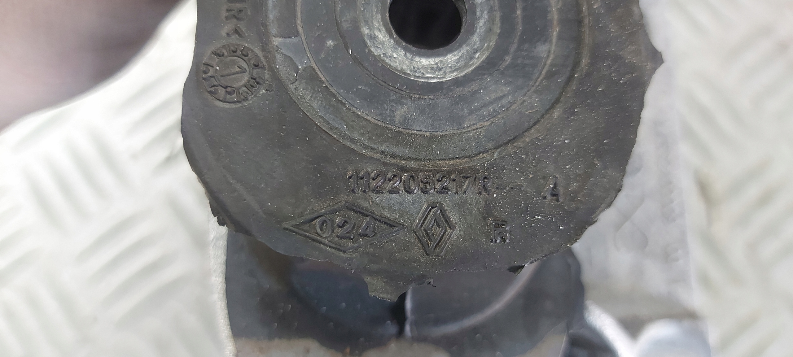 лапа подушка Двигателя SMART 453 TWINGO III РЕСТАЙЛИНГ