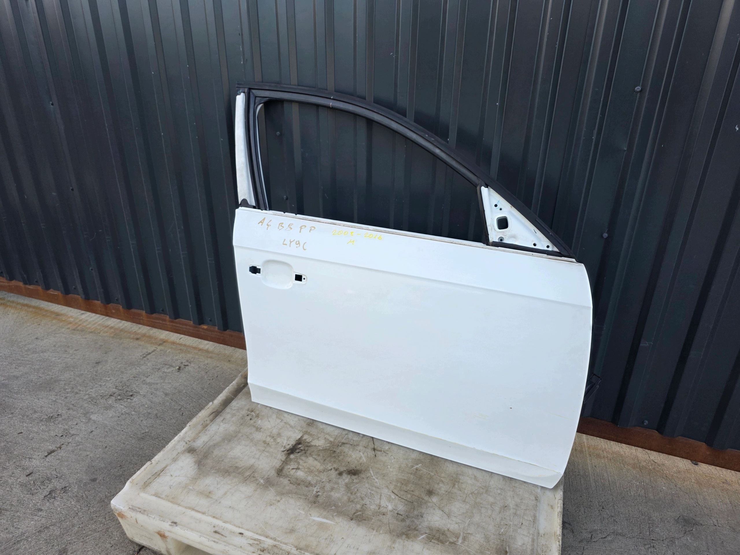 door right front AUDI A4 B8 LY9C 2008-2016 sedan AVANT KOMBI