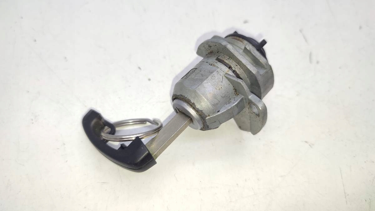 KLUCZYK WKŁADKA GROT BMW F10 F11 EUROPA Stan opakowania brak opakowania