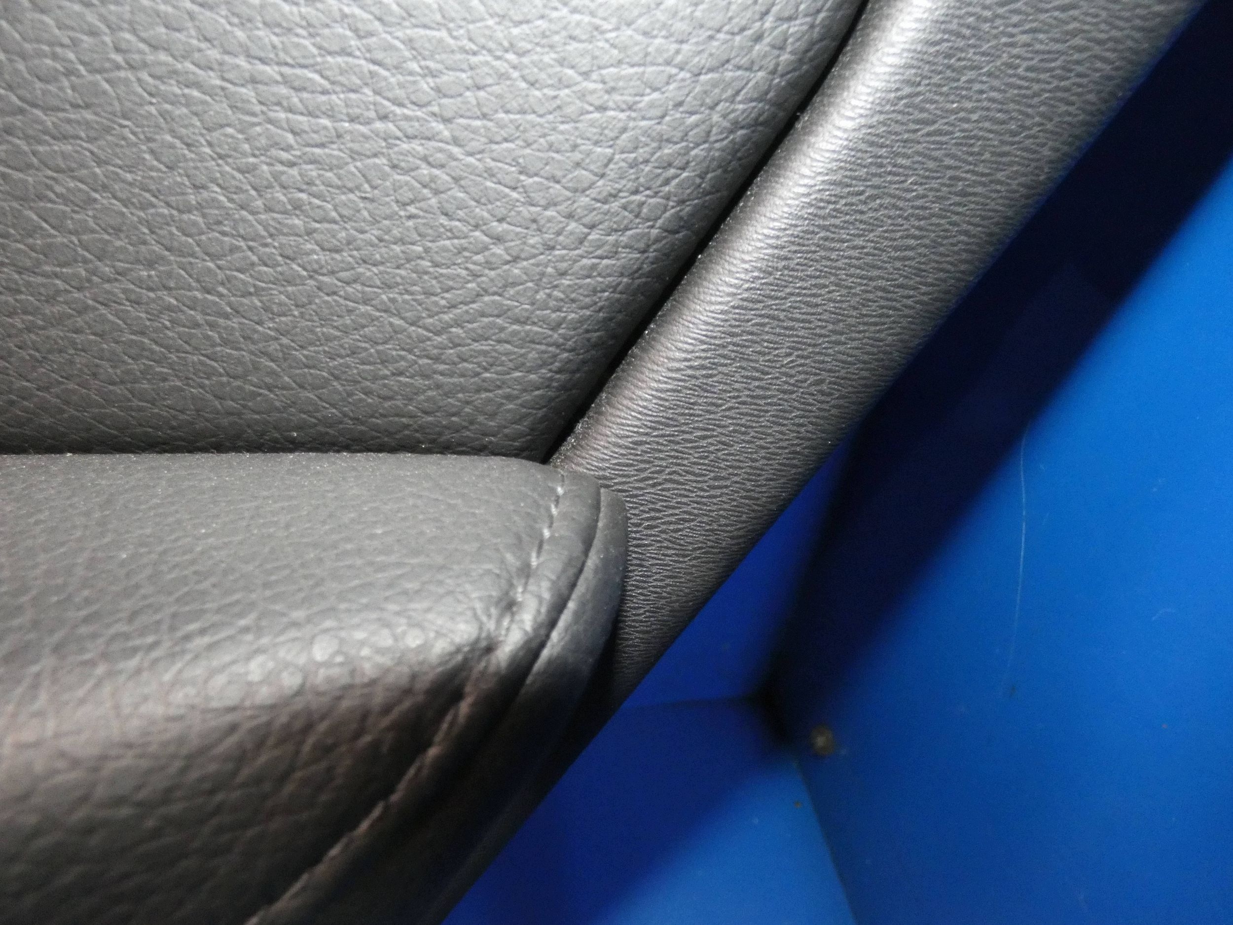 VOLVO XC60 II 17- side upholstery door right rear part