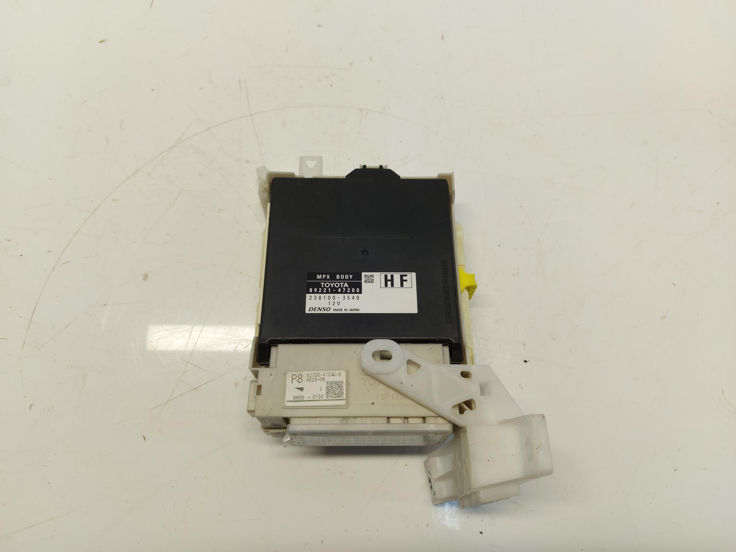 TOYOTA PRIUS + module control unit 89221-47200