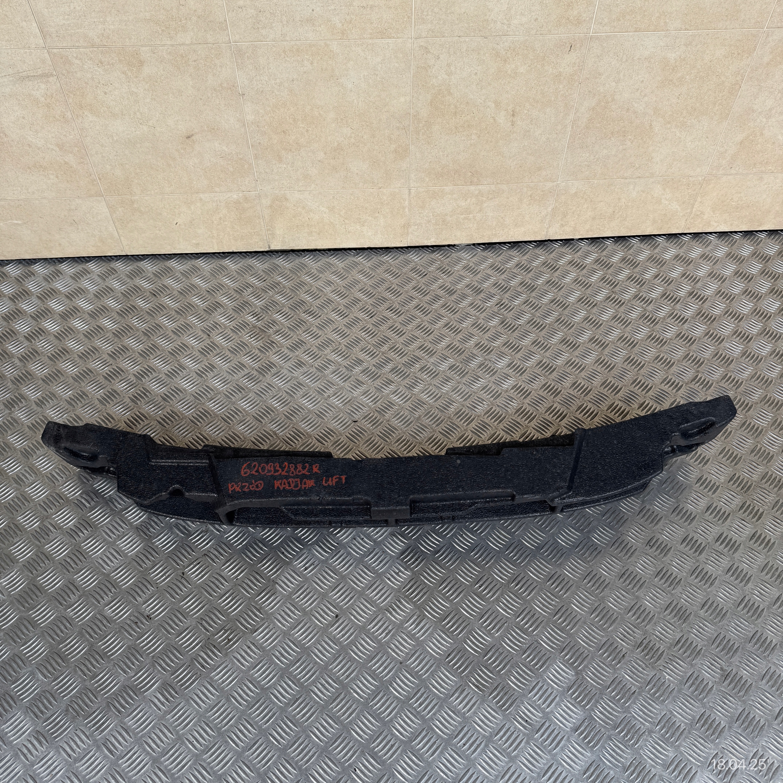 ABSORBER der Stoßstange vorne träger Polystyren RENAULT KADJAR 620932882R
