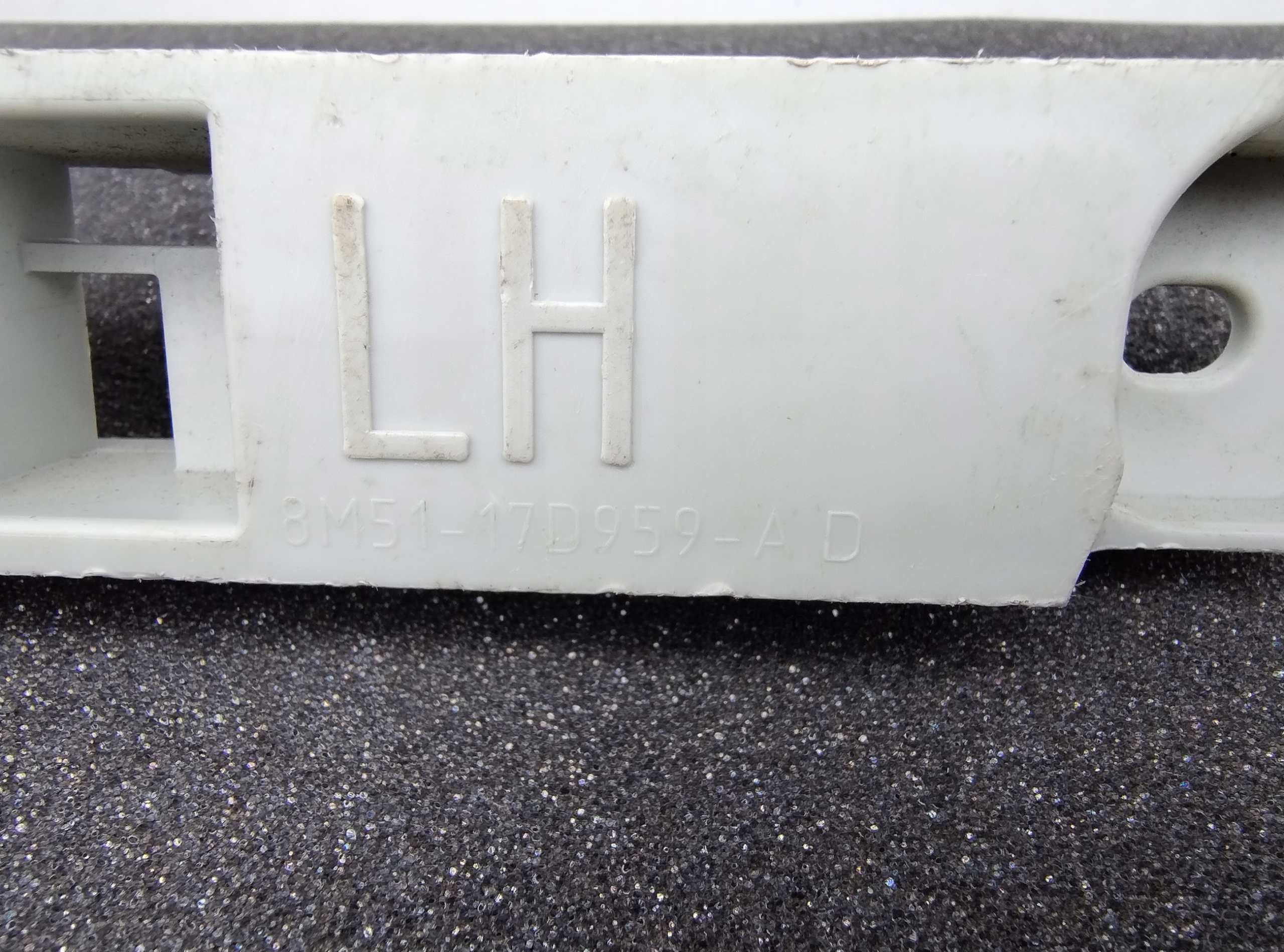 FORD FOCUS 2 II MK2 LIFT left bumper bracket front bracket K75/149