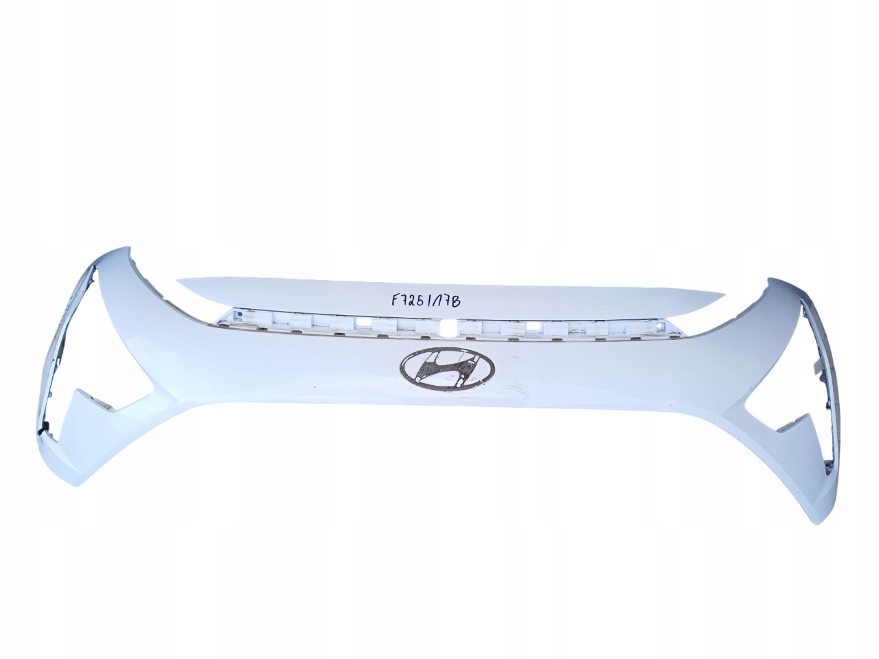 HYUNDAI BAYON 21- ZDERZAK PRZÓD 86511Q0AA0