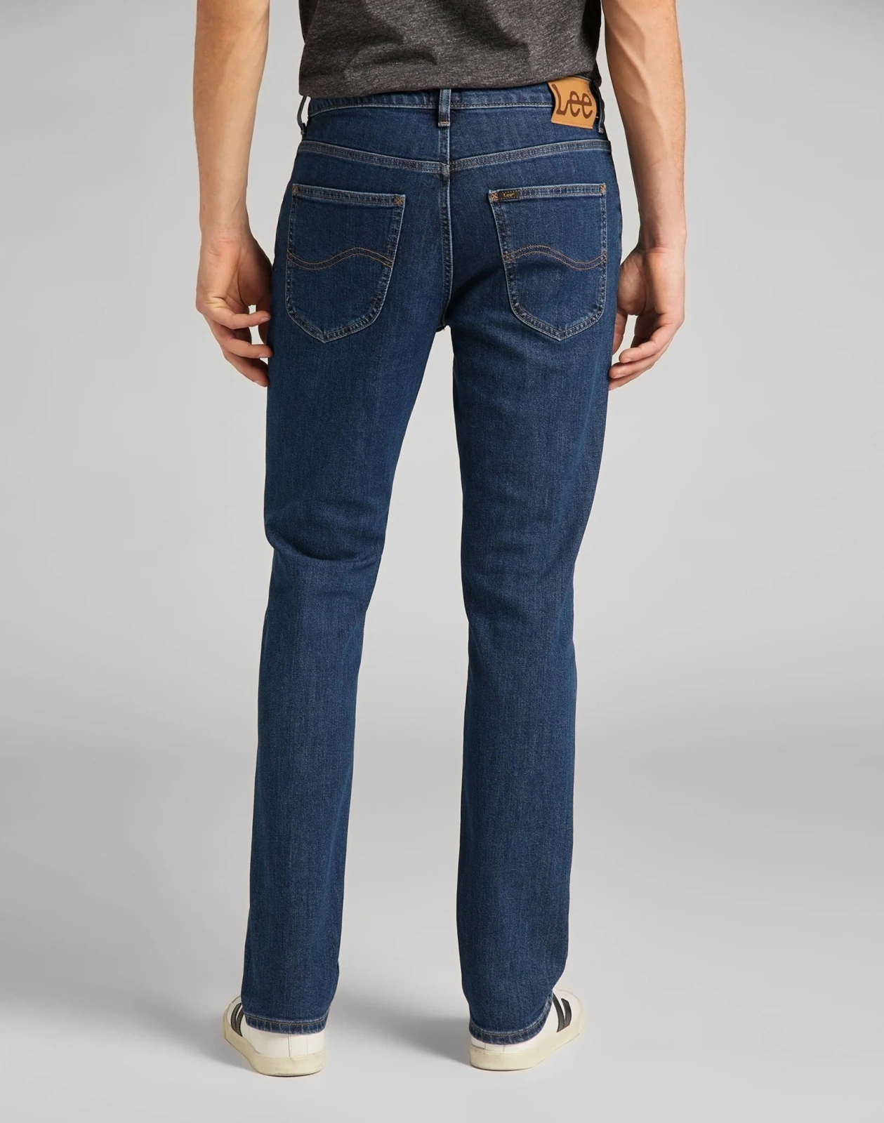 Pánské jednoduché džíny Lee Brooklyn Dark Stonewash 112140128 L452PX46 31/34