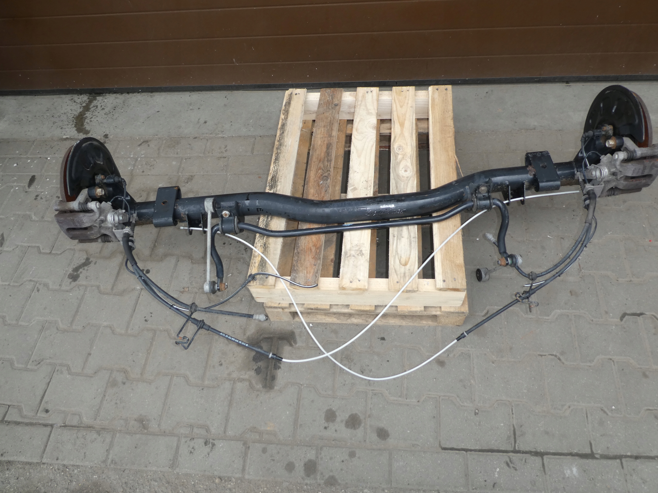 sususpension sider axis rear part VW CADDY IV 2K5500051AS