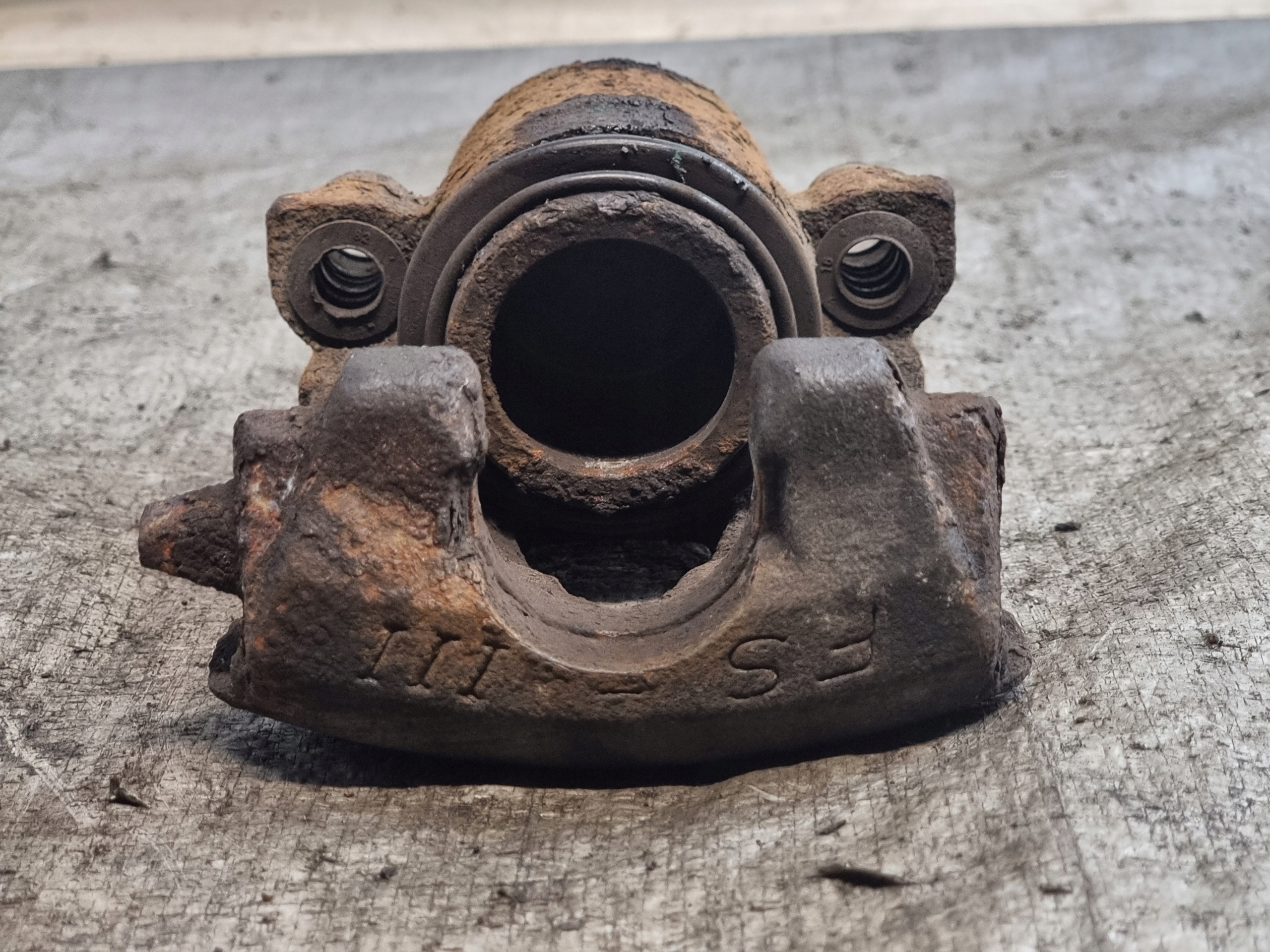 caliper brake right front VW FOX 1.2B 40kW 05r