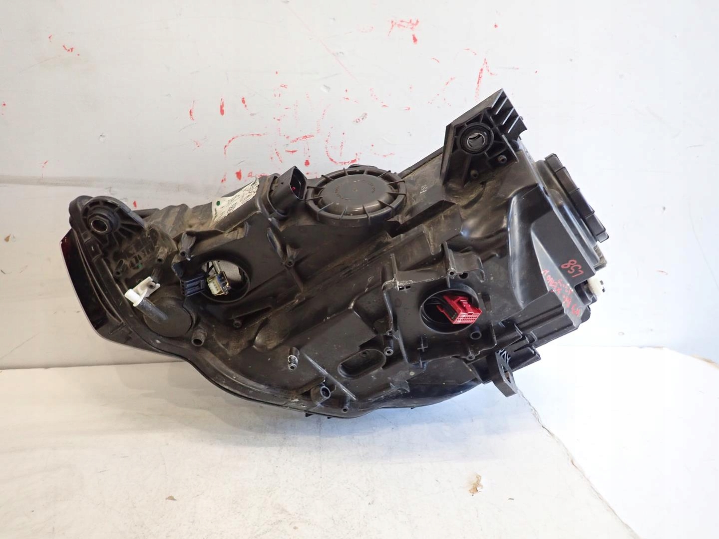 light front front right AUDI A3 2012- BI-XENON 8V0941006
