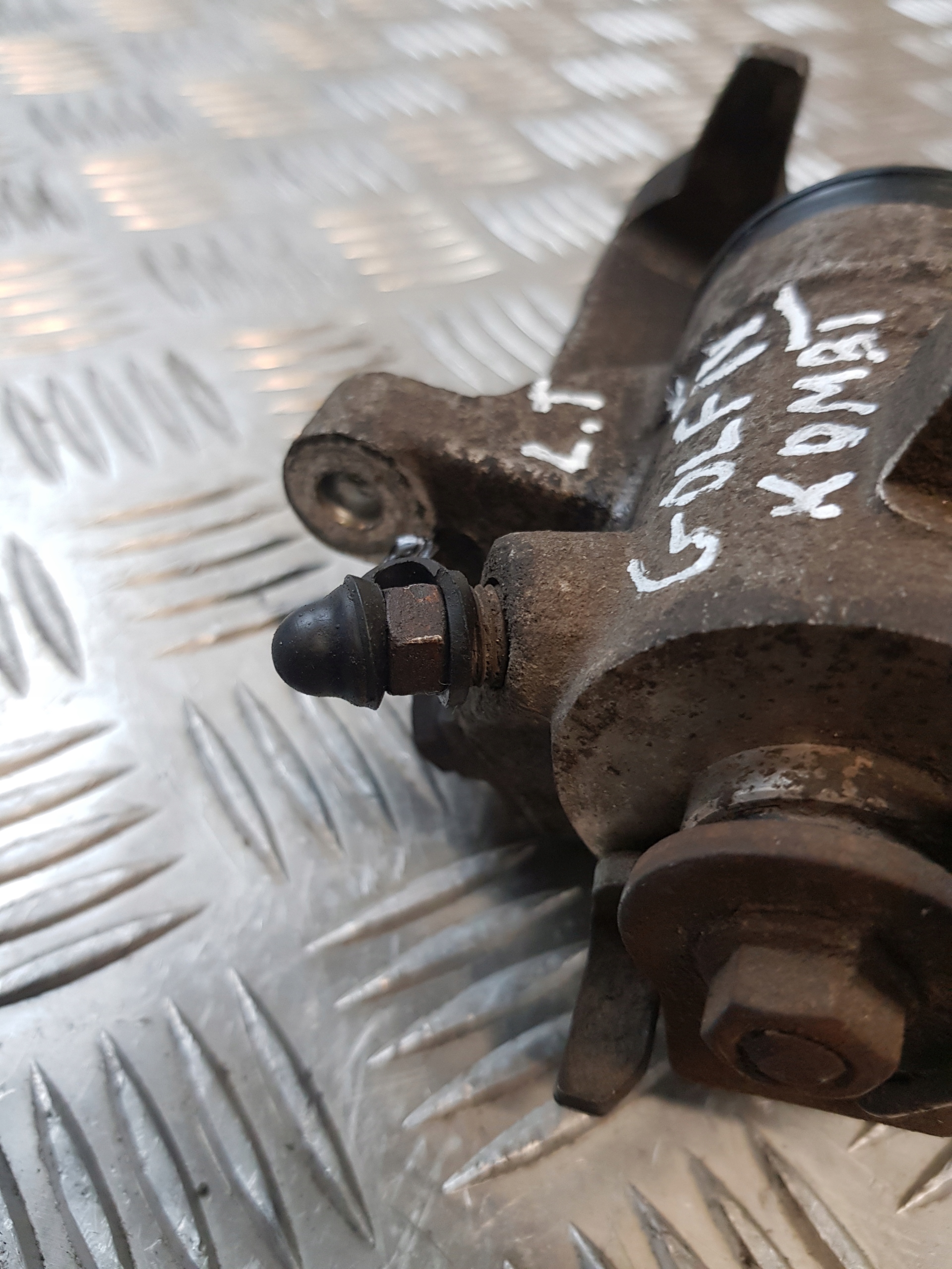 caliper brake left rear part GOLF IV KOMBI EU