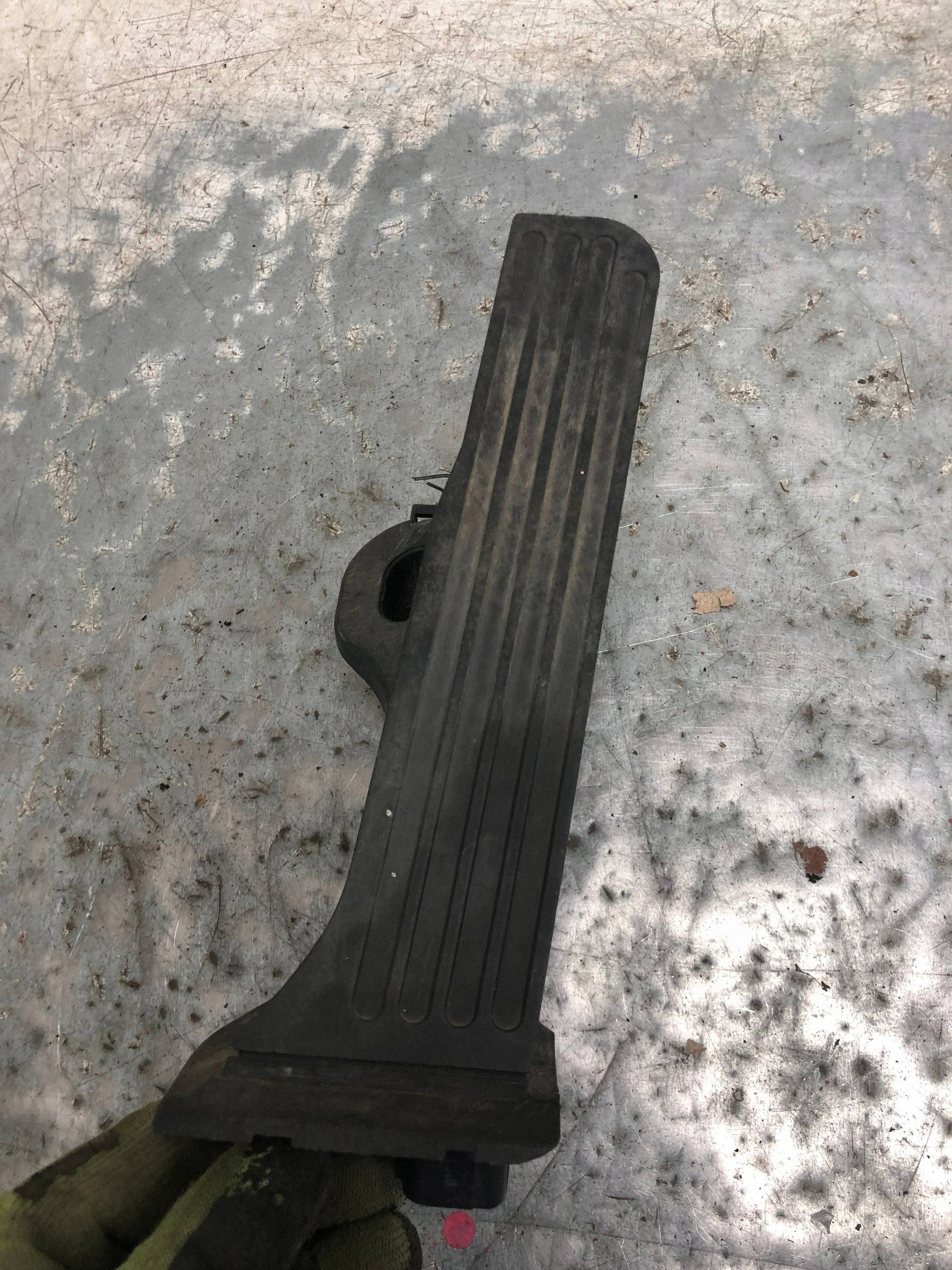 accelerator pedal VW 1K1721503P