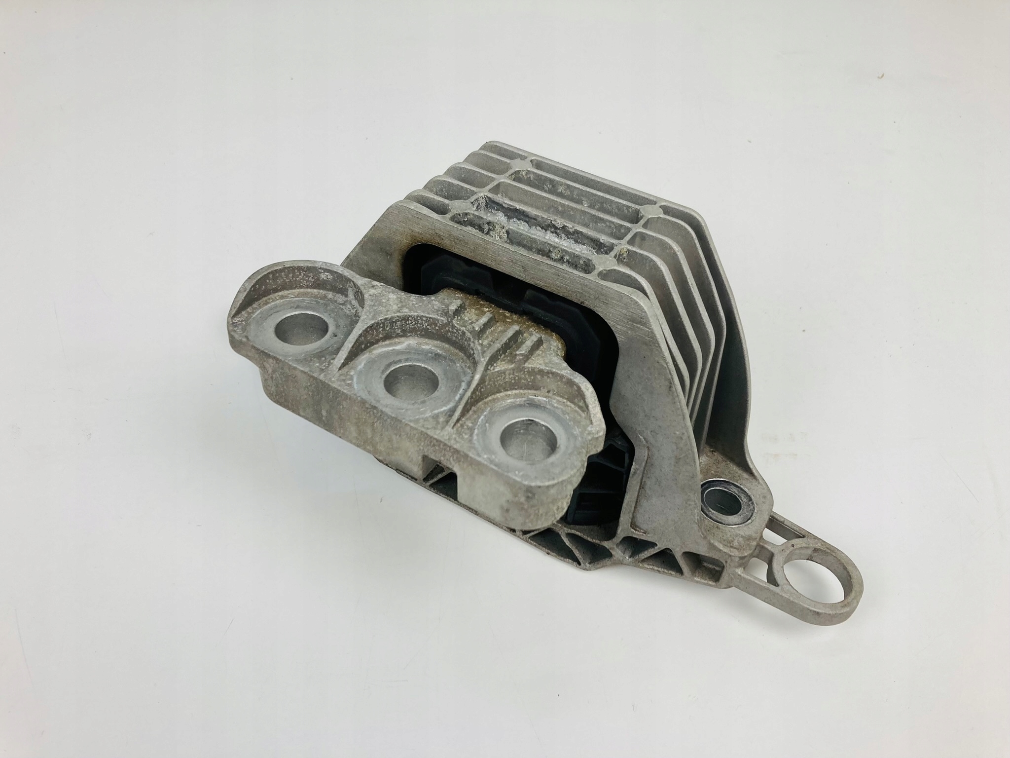 OPEL INSIGNIA B 2.0 4x4 ŁAPA PODUSZKA SILNIKA 84093830