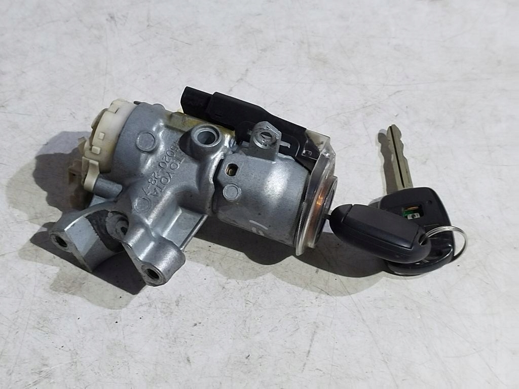 Toyota Previa II 2 ignition z kluczykiem