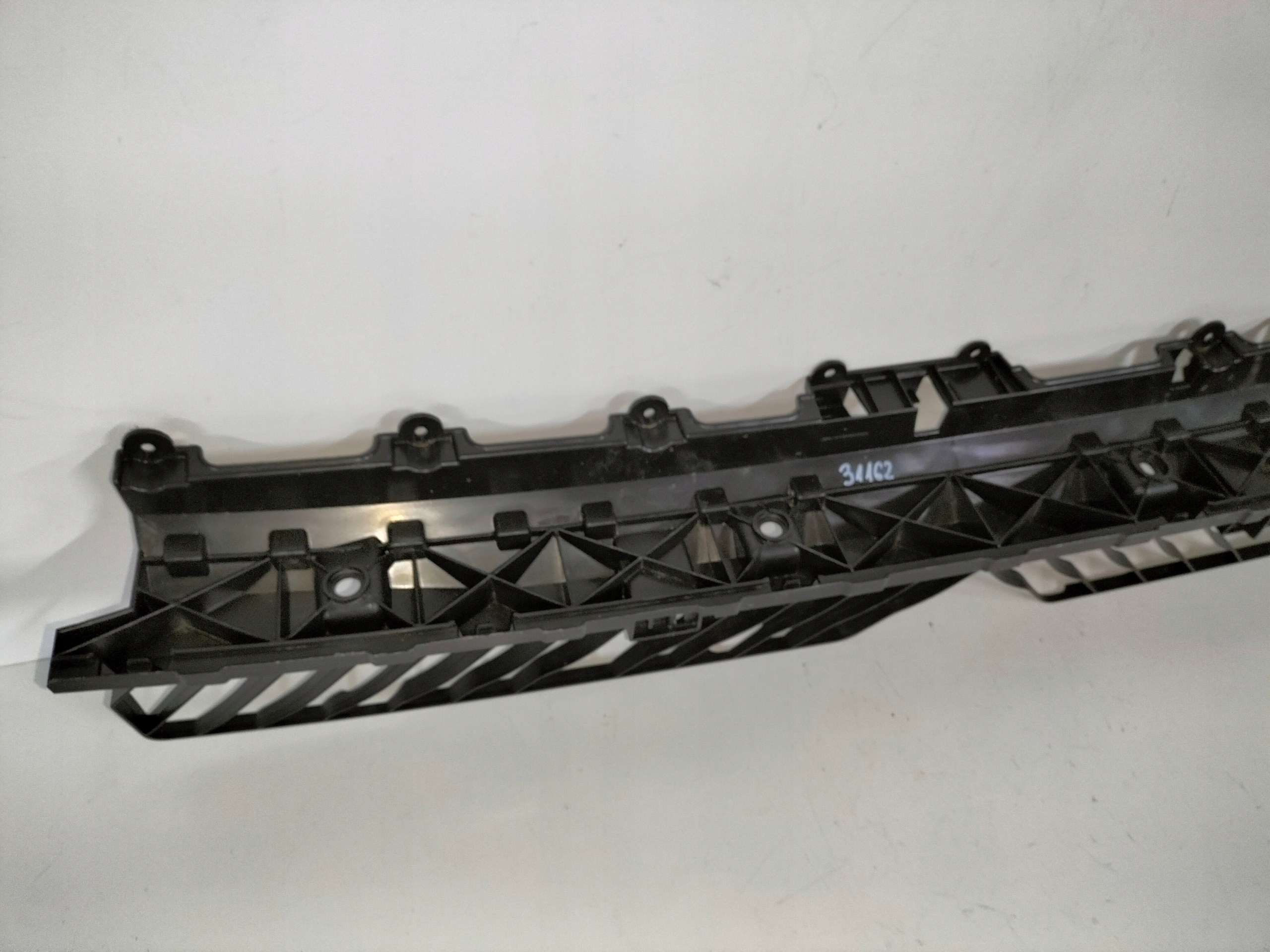 SUPPORT MONTAGE PARE-CHOCS ARRIÈRE MOYENNE CONSOLE VW T-ROC 17
