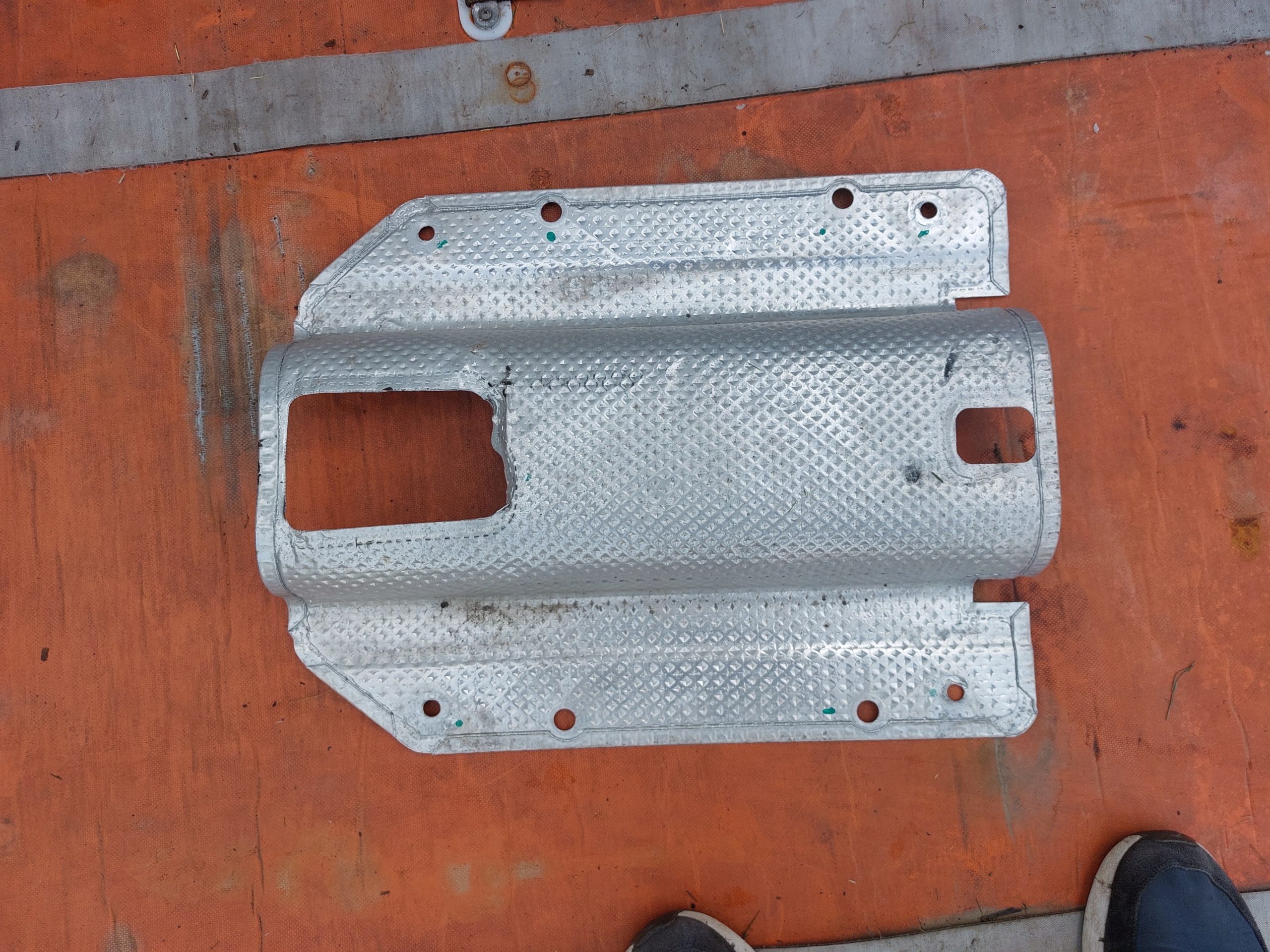Blende Abdeckung TERMICZNA ASTON MARTIN VANTAGE 4.7 V8 16r
