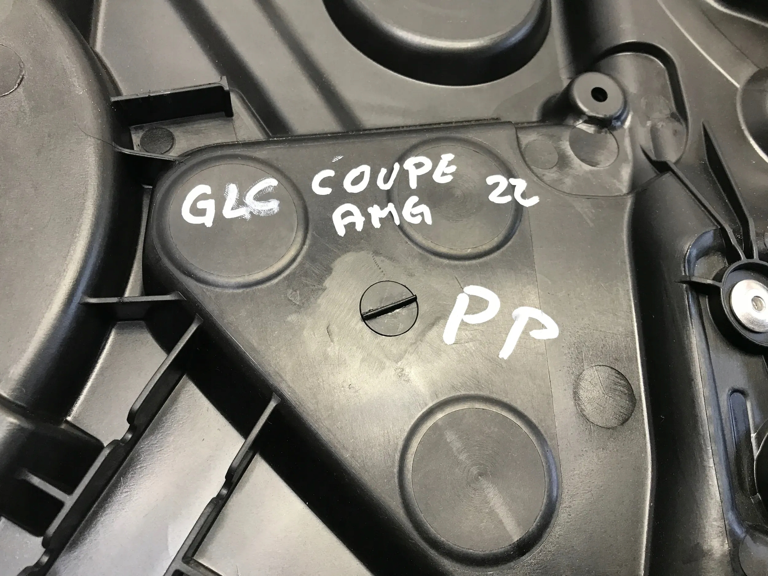 MERCEDES GLC 2022 C253 PODNOŚNIK MECHANIZM SZYBY PRAWY PRZÓD A2535407831 Typ samochodu Samochody osobowe