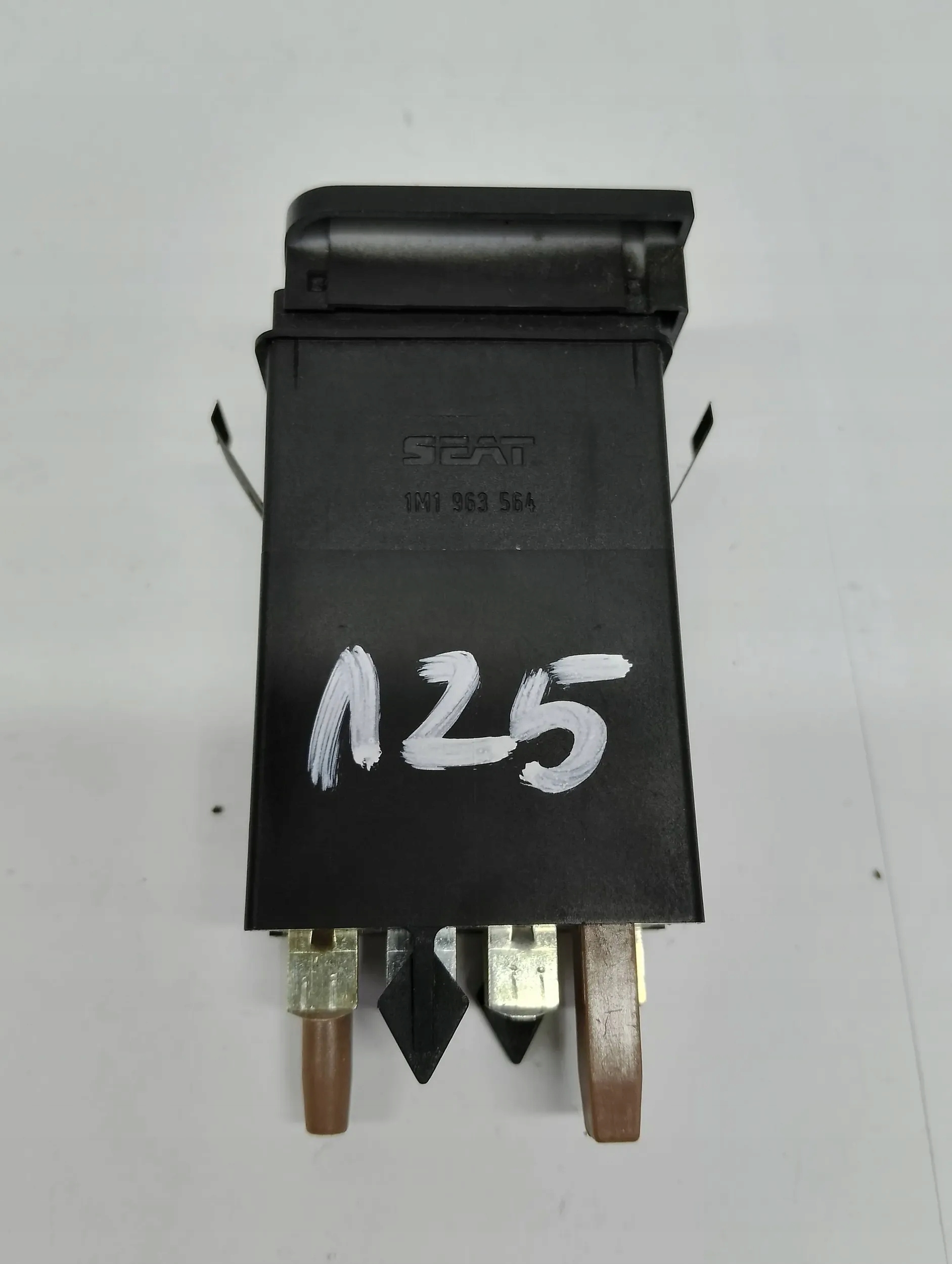 Schalter Hitzung Sitze Seat Toledo 2 II 1M1963564