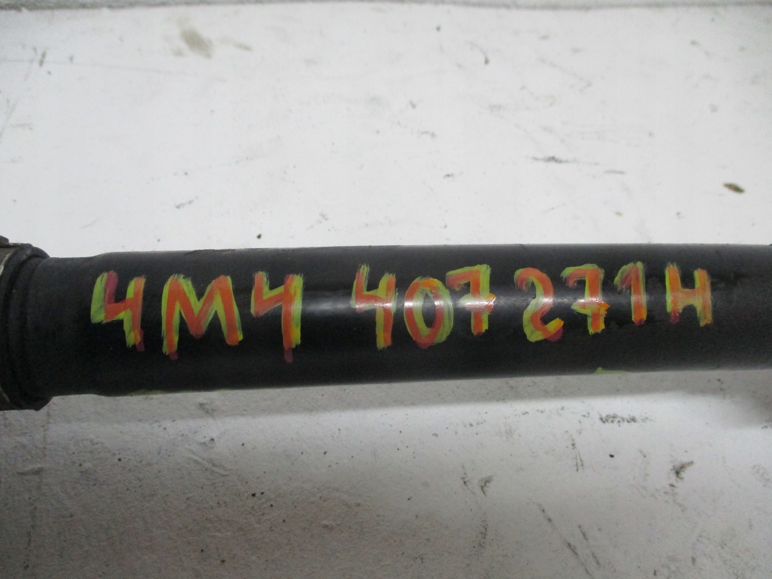 semi-axis right front PORSCHE CAYENNE 9Y0 3,0TFSI 4M4407271H