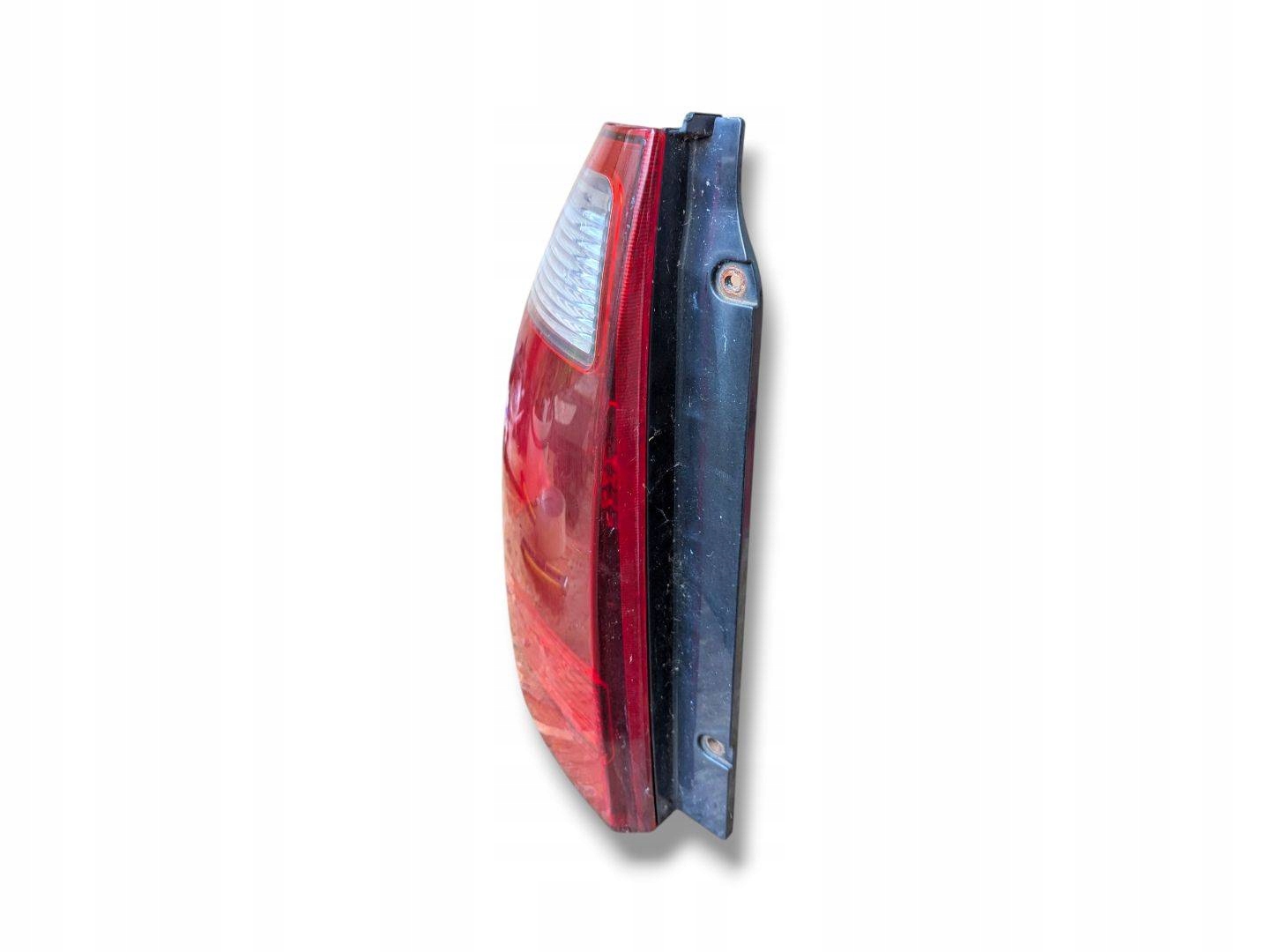 light rear left side Mitsubishi Pajero 3 facelift V70 2005 MN133769